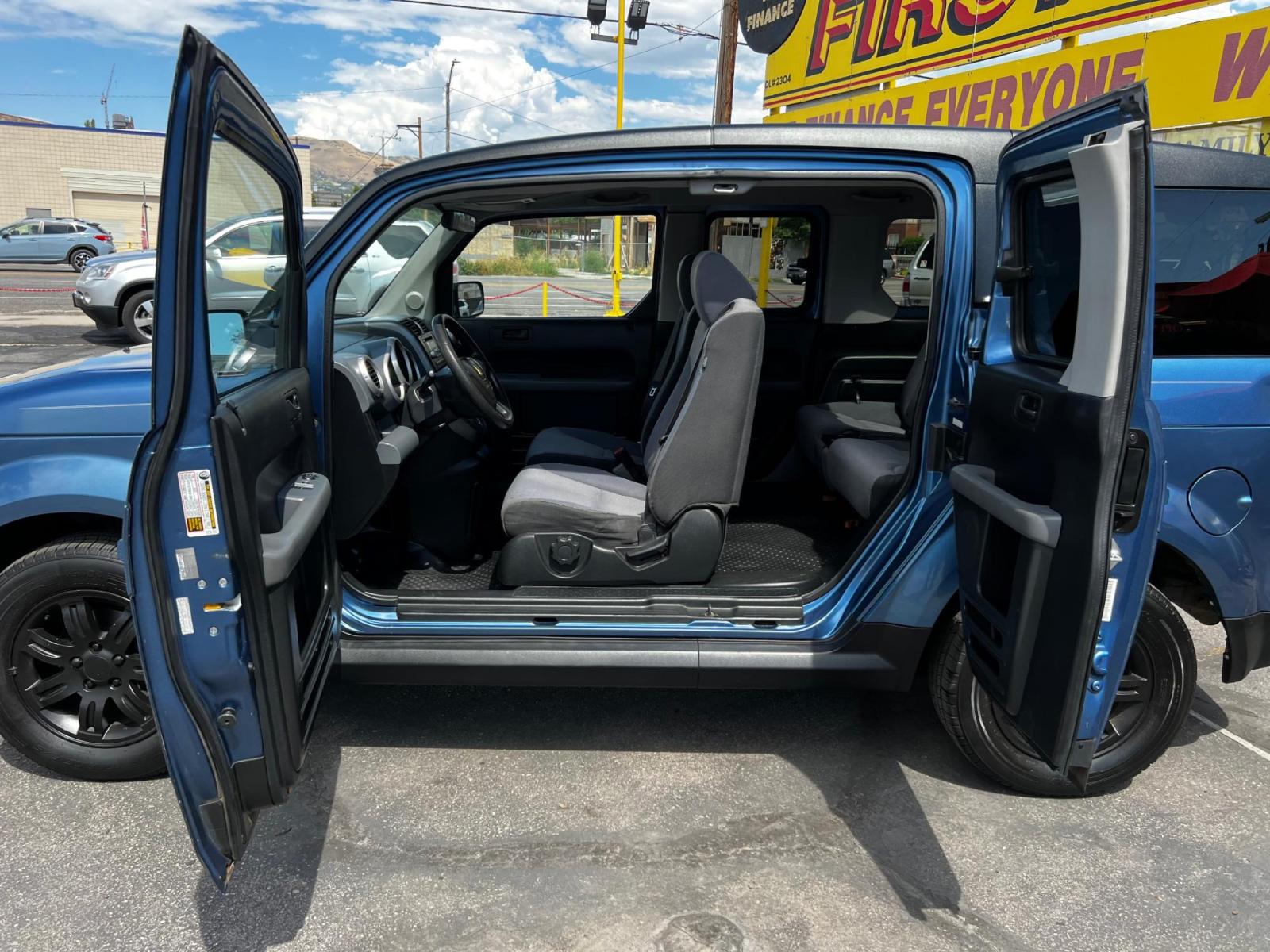 2008 Fiji Blue Pearl /Gray Cloth Honda Element EX 4WD AT (5J6YH28788L) with an 2.4L 4 Cyl. engine, Automatic transmission, located at 801 South State Street, Salt Lake City, UT, 84111, (801) 328-0098, 40.751953, -111.888206 - Life is crazy. Now is the time to buy! All of our prices are just dollars above our cost. These prices will change as soon as life isn't so crazy. So please call or come in. We are here to save you a lot of money! Our service department is OPEN DAILY to help with any of your service needs. P - Photo #12