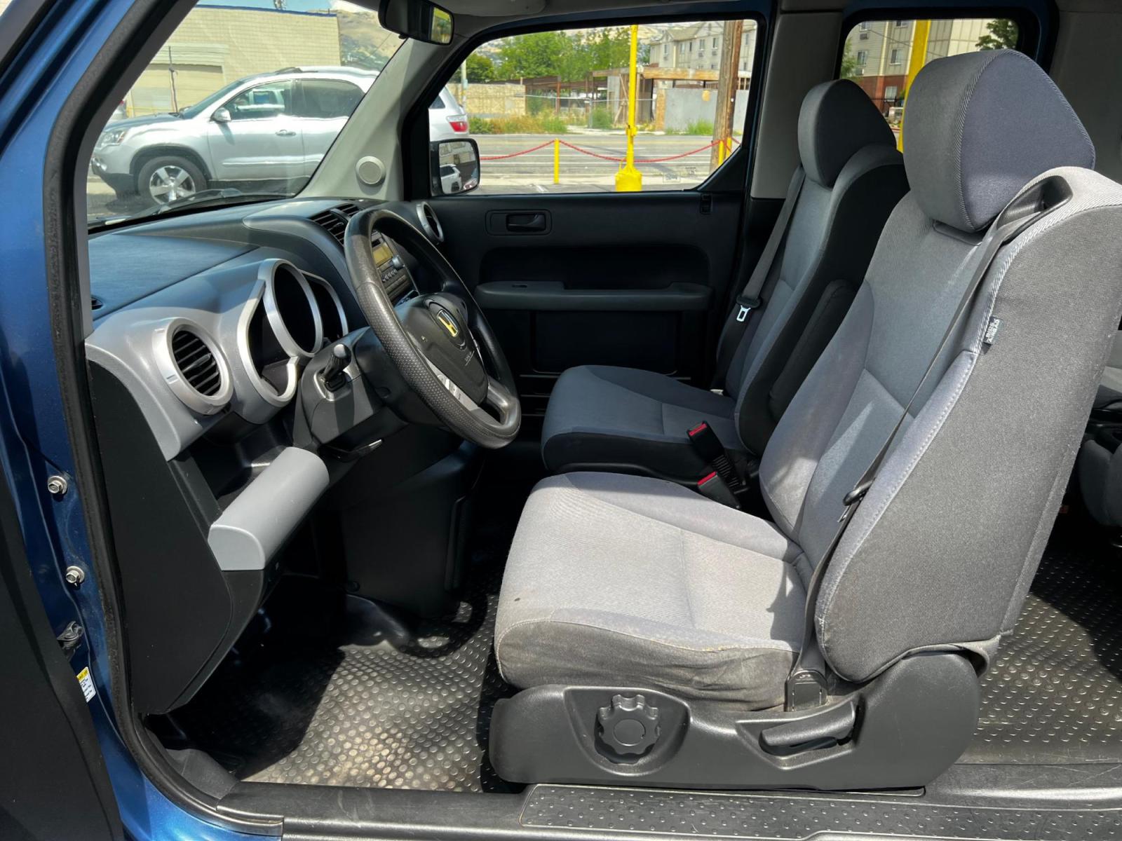 2008 Fiji Blue Pearl /Gray Cloth Honda Element EX 4WD AT (5J6YH28788L) with an 2.4L 4 Cyl. engine, Automatic transmission, located at 801 South State Street, Salt Lake City, UT, 84111, (801) 328-0098, 40.751953, -111.888206 - Life is crazy. Now is the time to buy! All of our prices are just dollars above our cost. These prices will change as soon as life isn't so crazy. So please call or come in. We are here to save you a lot of money! Our service department is OPEN DAILY to help with any of your service needs. P - Photo #14