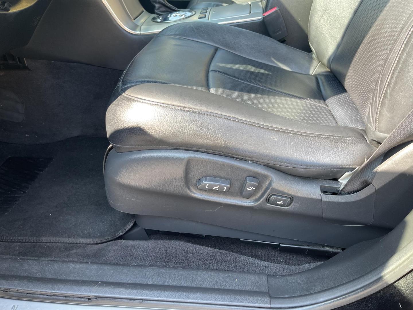 2007 Black Obsidian /Black Leather Infiniti FX AWD (JNRAS08W77X) with an 3.5L V6 engine, Automatic transmission, located at 801 South State Street, Salt Lake City, UT, 84111, (801) 328-0098, 40.751953, -111.888206 - Vehicle Features: 4WD/AWD, ABS Brakes, Air Conditioning, Alloy Wheels, AM/FM Stereo, Automatic Transmission, Bluetooth Technology, BOSE Sound System, CD Audio, Cruise Control, Front Seat Heaters, Leather Seats, Memory Seat(s), Navigation System, Overhead Airbags, Power Locks, Power Mirrors, Power - Photo#20