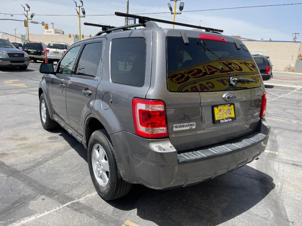 2009 Sterling Gray Metallic /Gray Cloth Ford Escape XLT 4WD V6 (1FMCU93G89K) with an 3.0L V6 engine, Automatic transmission, located at 801 South State Street, Salt Lake City, UT, 84111, (801) 328-0098, 40.751953, -111.888206 - Life is crazy. Now is the time to buy! All of our prices are just dollars above our cost. These prices will change as soon as life isn't so crazy. So please call or come in. We are here to save you a lot of money! Our service department is OPEN DAILY to help with any of your service needs. P - Photo #8