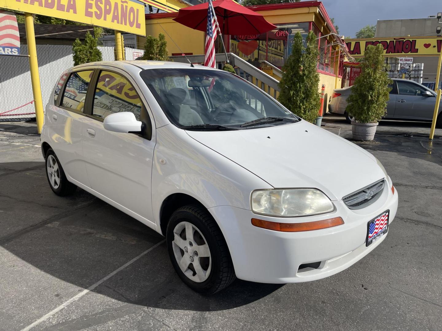 2005 Galaxy White /Gray Cloth Chevrolet Aveo LS (KL1TD62615B) with an 2.2L 4 Cyl. engine, Manual transmission, located at 801 South State Street, Salt Lake City, UT, 84111, (801) 328-0098, 40.751953, -111.888206 - Experience excellent performance with this 2005 Chevrolet Aveo! With its sleek design, efficient fuel consumption, and spacious interior, it's the perfect combination of style and convenience. Affordable and well-maintained, this used Aveo offers a reliable and comfortable ride. Make it yours today! - Photo#3