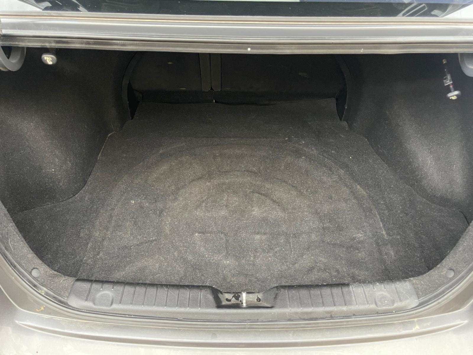 2008 Carbon Gray Metallic /Gray Cloth Hyundai Elantra GLS (KMHDU46D18U) with an 2.0L 4 Cyl. engine, Manual transmission, located at 801 South State Street, Salt Lake City, UT, 84111, (801) 328-0098, 40.751953, -111.888206 - Life is crazy. Now is the time to buy! All of our prices are just dollars above our cost. These prices will change as soon as life isn't so crazy. So please call or come in. We are here to save you a lot of money! Our service department is OPEN DAILY to help with any of your service needs. P - Photo #22