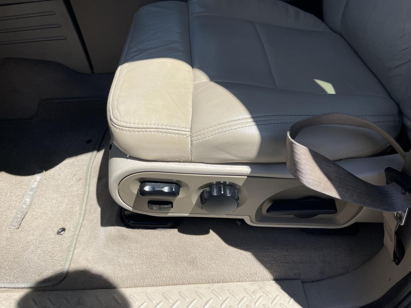 2004 True Blue Metallic /Tan Leather Ford F-150 Lariat SuperCrew (1FTPW12504K) with an 5.4L V8 engine, Automatic transmission, located at 801 South State Street, Salt Lake City, UT, 84111, (801) 328-0098, 40.751953, -111.888206 - Vehicle Features: Lariat Model, SuperCrew 4 Door, ABS Brakes, Traction Control, Cruise Control, Air Conditioning, AM/FM Stereo, CD Player, Leather Interior, Power Windows, Power Locks, Power Mirrors, Heated Seats, Power Seat(s), Privacy Glass, Tow Package, Running Boards, Alloy Wheels, Bedliner. Li - Photo#13