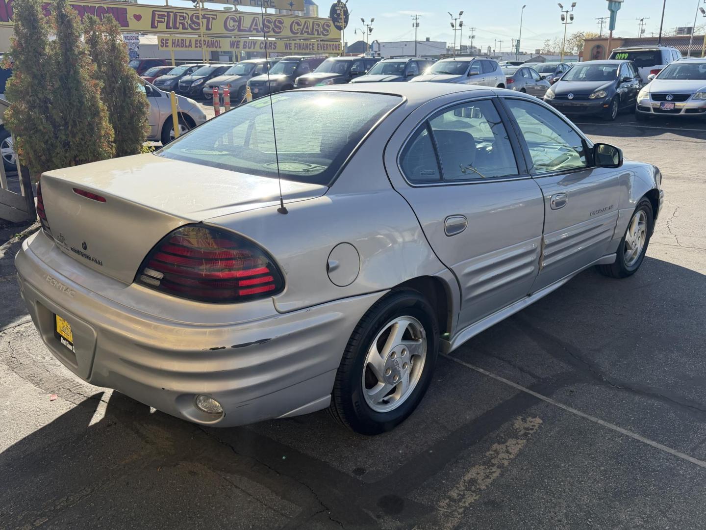 2000 Silvermist Metallic /Gray Cloth Pontiac Grand AM SE1 (1G2NF52T0YC) with an 2.4L 4 Cyl. engine, Automatic transmission, located at 801 South State Street, Salt Lake City, UT, 84111, (801) 328-0098, 40.751953, -111.888206 - Clean title! Vehicle Features: SE1 Model, ABS Brakes, Air Conditioning, Alloy Wheels, AM/FM Stereo, Automatic Transmission, CD Audio, Cloth Seats, Cruise Control, Power Locks, Power Mirrors, Power Windows, Rear Defroster, Traction Control * All advertised prices are just dollars above cost to ma - Photo#5