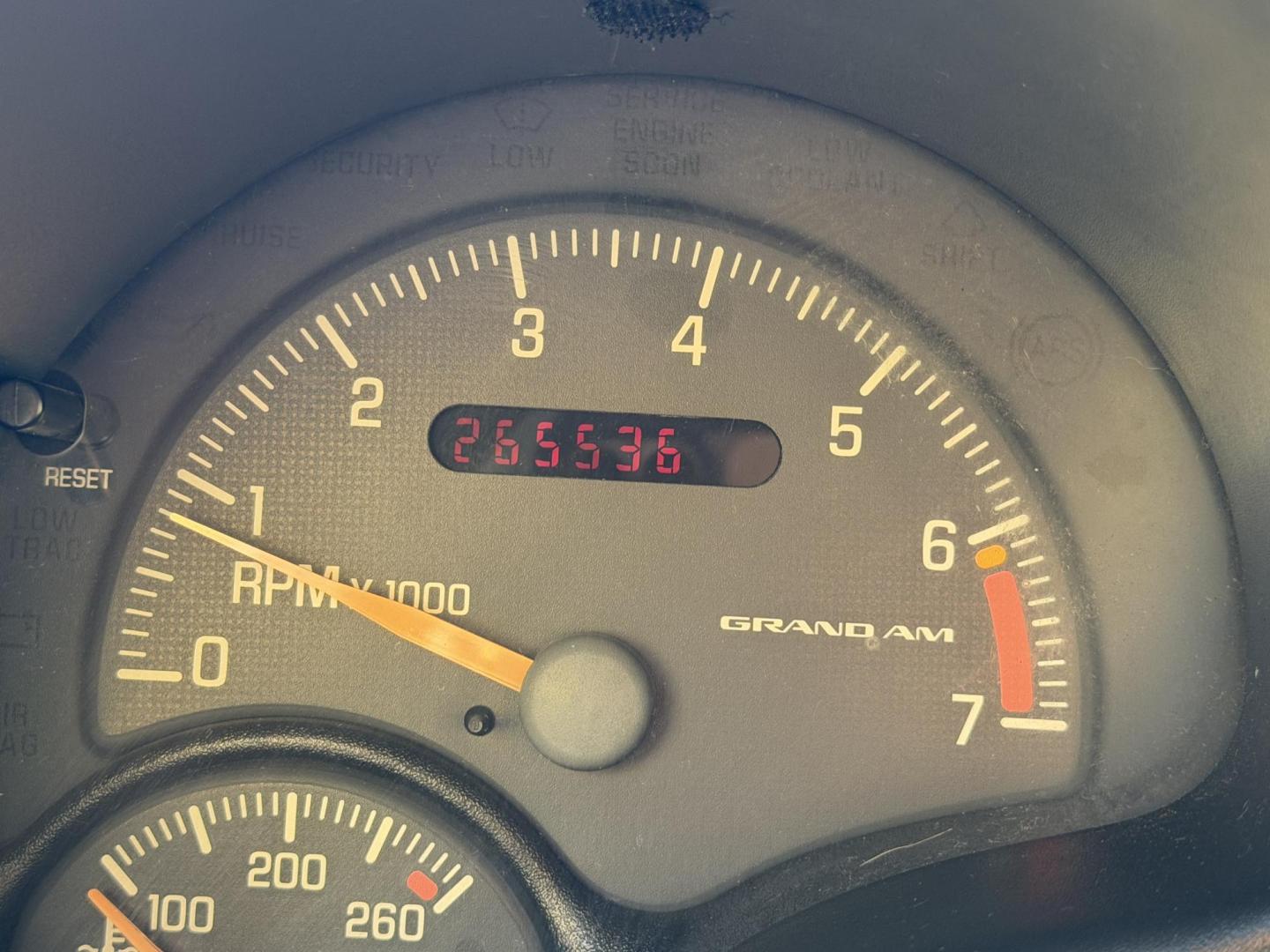 2000 Silvermist Metallic /Gray Cloth Pontiac Grand AM SE1 (1G2NF52T0YC) with an 2.4L 4 Cyl. engine, Automatic transmission, located at 801 South State Street, Salt Lake City, UT, 84111, (801) 328-0098, 40.751953, -111.888206 - Clean title! Vehicle Features: SE1 Model, ABS Brakes, Air Conditioning, Alloy Wheels, AM/FM Stereo, Automatic Transmission, CD Audio, Cloth Seats, Cruise Control, Power Locks, Power Mirrors, Power Windows, Rear Defroster, Traction Control * All advertised prices are just dollars above cost to ma - Photo#15