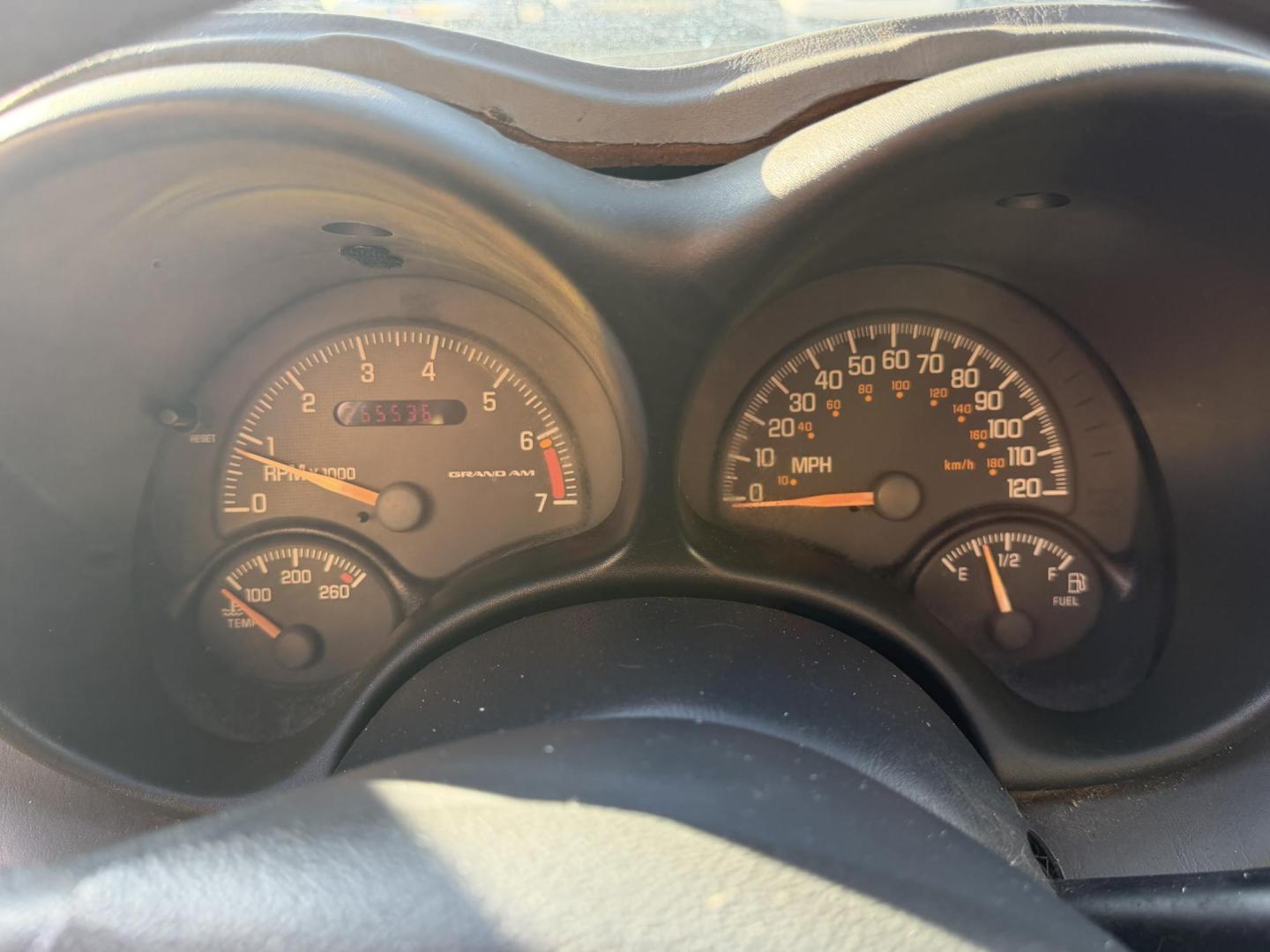 2000 Silvermist Metallic /Gray Cloth Pontiac Grand AM SE1 (1G2NF52T0YC) with an 2.4L 4 Cyl. engine, Automatic transmission, located at 801 South State Street, Salt Lake City, UT, 84111, (801) 328-0098, 40.751953, -111.888206 - Clean title! Vehicle Features: SE1 Model, ABS Brakes, Air Conditioning, Alloy Wheels, AM/FM Stereo, Automatic Transmission, CD Audio, Cloth Seats, Cruise Control, Power Locks, Power Mirrors, Power Windows, Rear Defroster, Traction Control * All advertised prices are just dollars above cost to ma - Photo#14