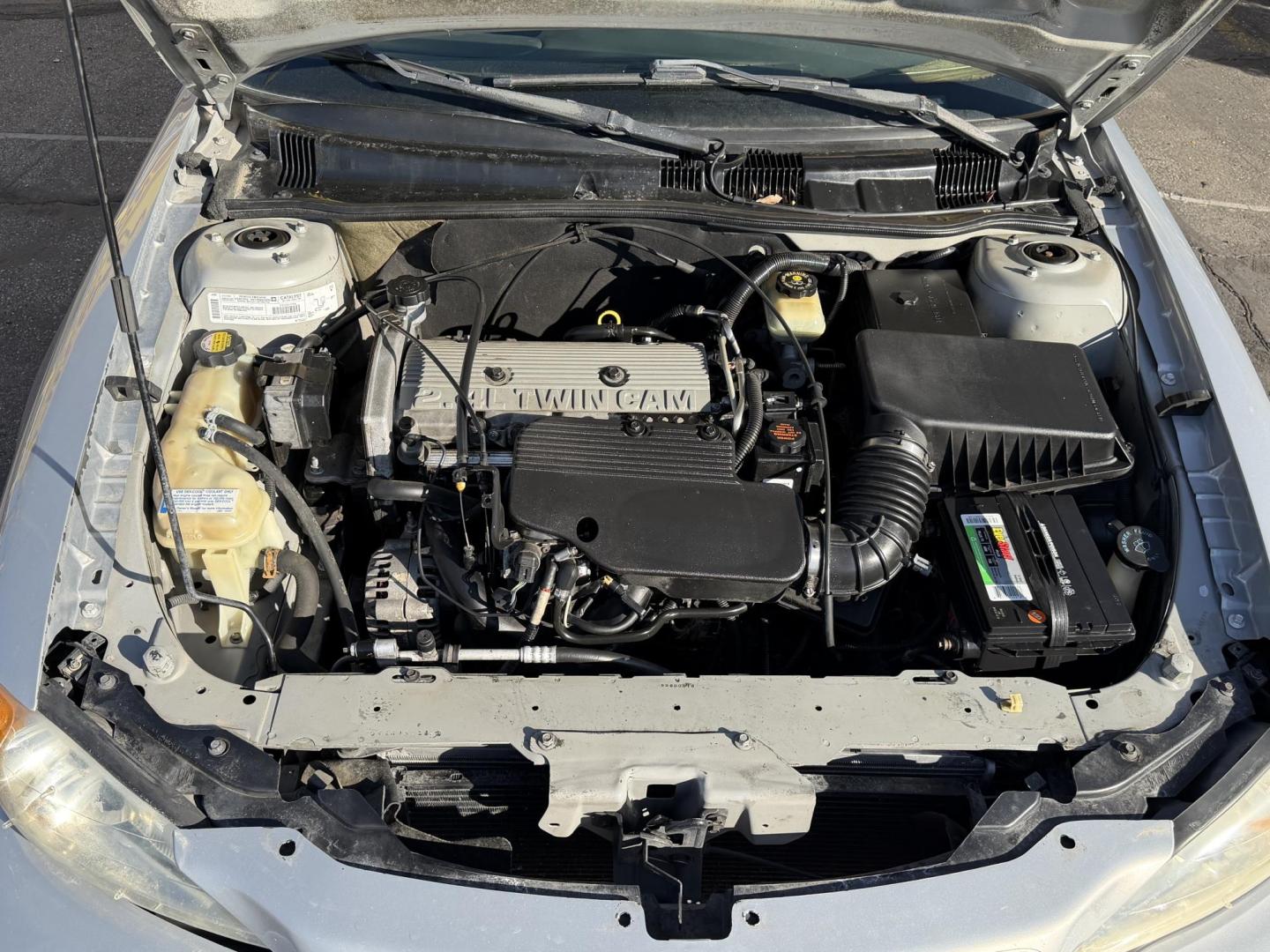 2000 Silvermist Metallic /Gray Cloth Pontiac Grand AM SE1 (1G2NF52T0YC) with an 2.4L 4 Cyl. engine, Automatic transmission, located at 801 South State Street, Salt Lake City, UT, 84111, (801) 328-0098, 40.751953, -111.888206 - Clean title! Vehicle Features: SE1 Model, ABS Brakes, Air Conditioning, Alloy Wheels, AM/FM Stereo, Automatic Transmission, CD Audio, Cloth Seats, Cruise Control, Power Locks, Power Mirrors, Power Windows, Rear Defroster, Traction Control * All advertised prices are just dollars above cost to ma - Photo#18