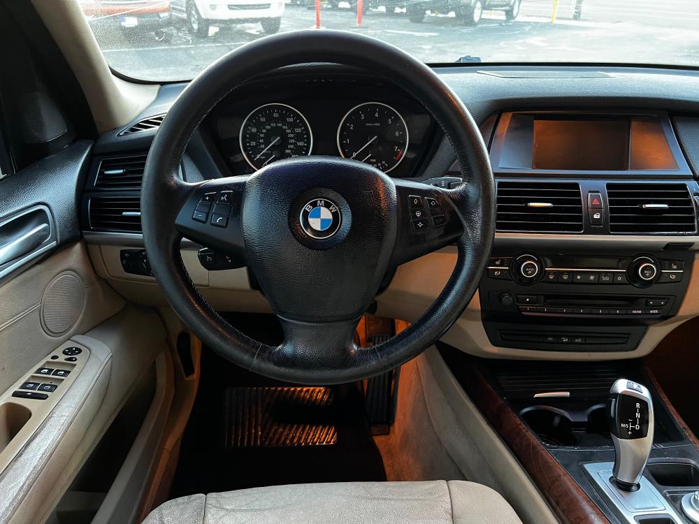 2007 Toledo Blue Metallic /Tan Leather BMW X5 3.0si (5UXFE43547L) with an 3.0L I6 engine, Automatic transmission, located at 801 South State Street, Salt Lake City, UT, 84111, (801) 328-0098, 40.751953, -111.888206 - Photo #16