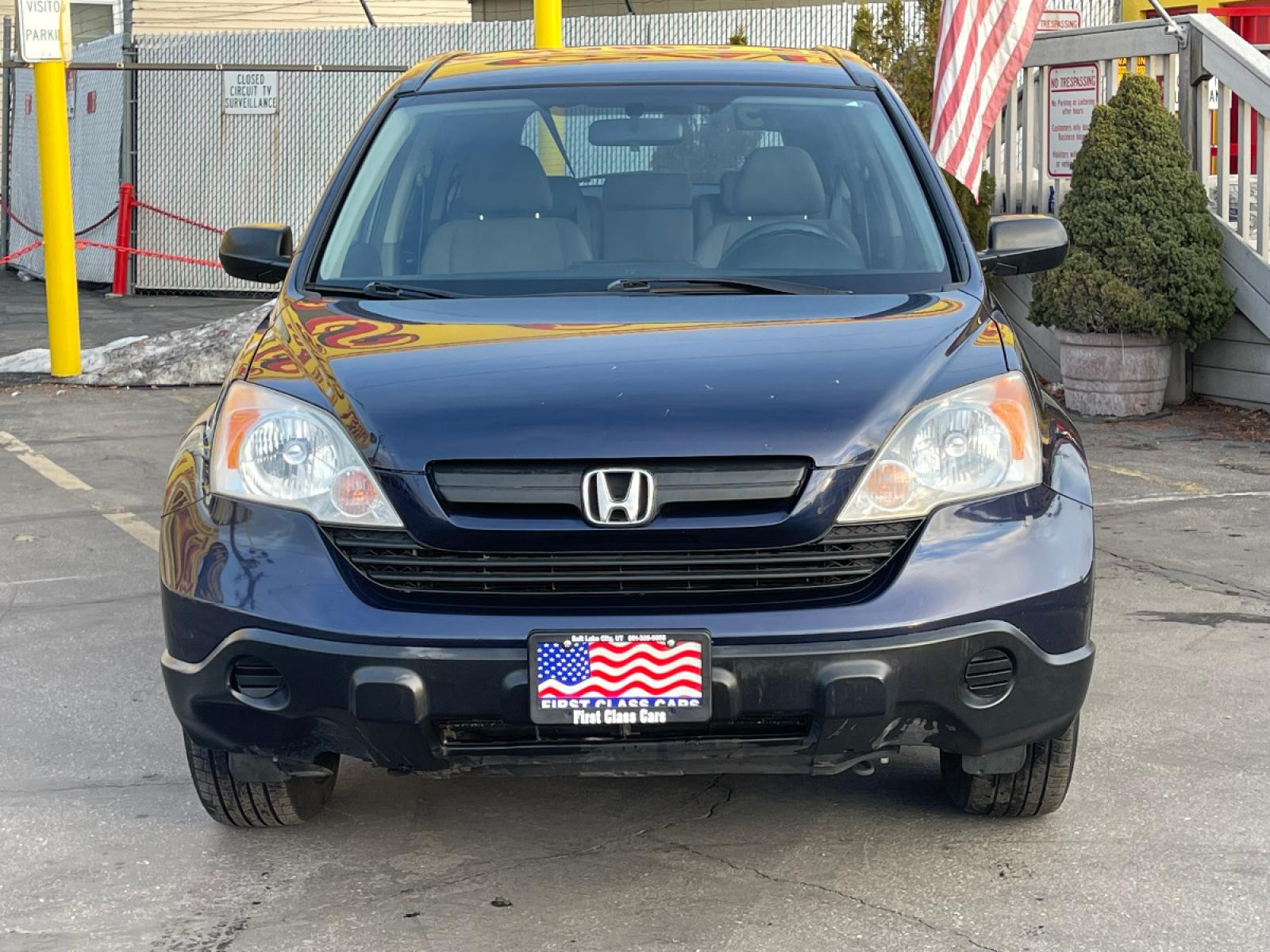 2009 Royal Blue Pearl Honda CR-V LX (JHLRE38329C) with an 2.4L 4 Cyl. engine, Automatic transmission, located at 801 South State Street, Salt Lake City, UT, 84111, (801) 328-0098, 40.751953, -111.888206 - Life is crazy. Now is the time to buy! All of our prices are just dollars above our cost. These prices will change as soon as life isn't so crazy. So please call or come in. We are here to save you a lot of money! Our service department is OPEN DAILY to help with any of your service need - Photo #3