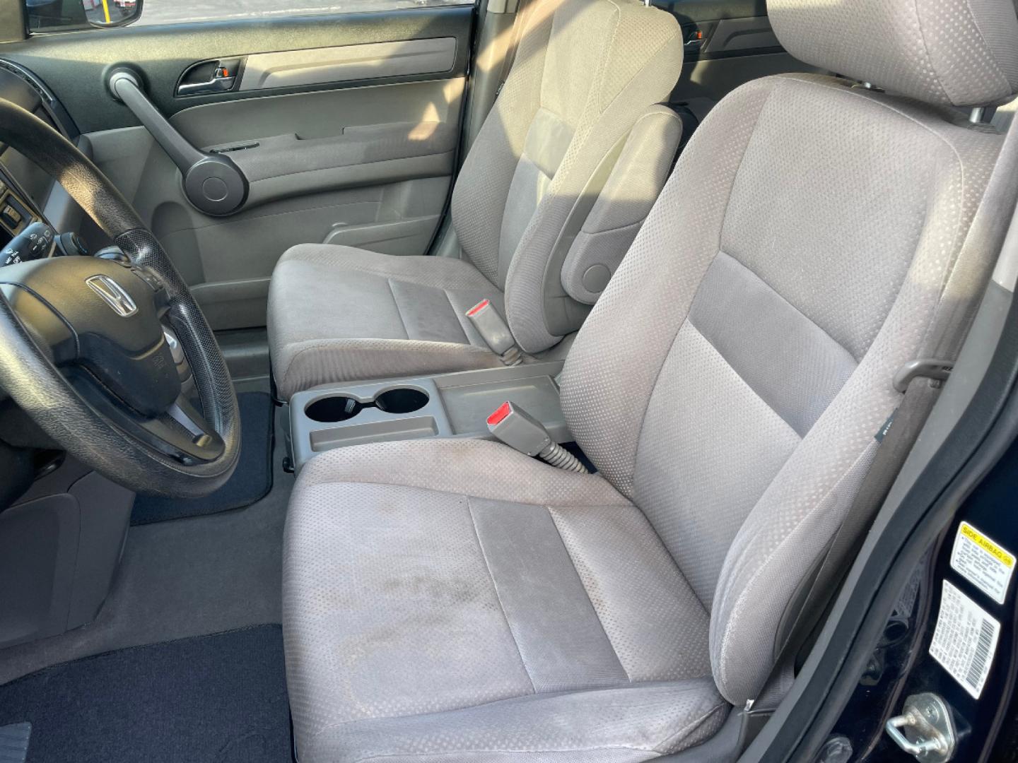 2009 Royal Blue Pearl Honda CR-V LX (JHLRE38329C) with an 2.4L 4 Cyl. engine, Automatic transmission, located at 801 South State Street, Salt Lake City, UT, 84111, (801) 328-0098, 40.751953, -111.888206 - Our service department is OPEN DAILY to help with any of your service needs. Please call for immediate appointment! Clean Title!! Extra clean!! Immaculate condition!! Free Carfax!! Must see!! Warranty available!! Free Carfax!!! Features: LX Model, ABS Brakes, Air Conditioning, AM/FM Stereo, - Photo#12
