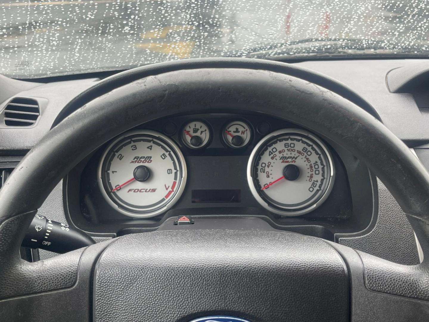 2010 Ingot Silver Metallic /Black Cloth Ford Focus SE (1FAHP3FN6AW) with an 2.0L 4 Cyl. engine, Automatic transmission, located at 801 South State Street, Salt Lake City, UT, 84111, (801) 328-0098, 40.751953, -111.888206 - Life is crazy. Now is the time to buy! All of our prices are just dollars above our cost. These prices will change as soon as life isn't so crazy. So please call or come in. We are here to save you a lot of money! Our service department is OPEN DAILY to help with any of your service needs. P - Photo#16