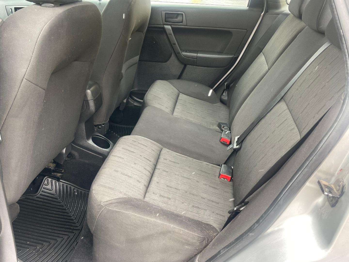 2010 Ingot Silver Metallic /Black Cloth Ford Focus SE (1FAHP3FN6AW) with an 2.0L 4 Cyl. engine, Automatic transmission, located at 801 South State Street, Salt Lake City, UT, 84111, (801) 328-0098, 40.751953, -111.888206 - Life is crazy. Now is the time to buy! All of our prices are just dollars above our cost. These prices will change as soon as life isn't so crazy. So please call or come in. We are here to save you a lot of money! Our service department is OPEN DAILY to help with any of your service needs. P - Photo#22