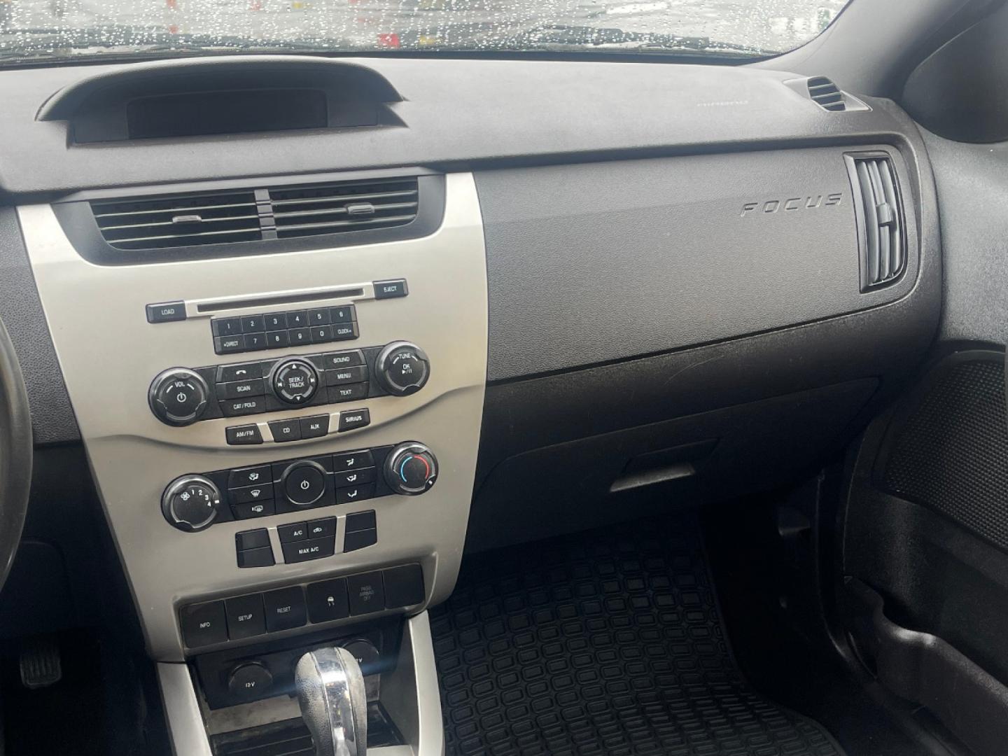 2010 Ingot Silver Metallic /Black Cloth Ford Focus SE (1FAHP3FN6AW) with an 2.0L 4 Cyl. engine, Automatic transmission, located at 801 South State Street, Salt Lake City, UT, 84111, (801) 328-0098, 40.751953, -111.888206 - Life is crazy. Now is the time to buy! All of our prices are just dollars above our cost. These prices will change as soon as life isn't so crazy. So please call or come in. We are here to save you a lot of money! Our service department is OPEN DAILY to help with any of your service needs. P - Photo#17