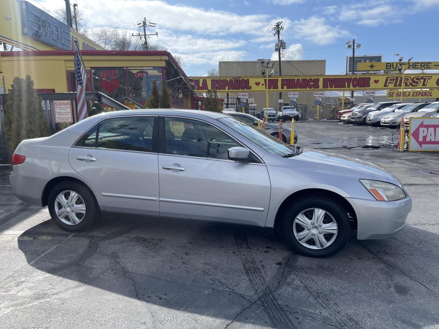 2005 Satin Silver Metallic /Gray Cloth Honda Accord LX (1HGCM56405A) with an 2.4L 4 Cyl. engine, Automatic transmission, located at 801 South State Street, Salt Lake City, UT, 84111, (801) 328-0098, 40.751953, -111.888206 - *MILEAGE DISCREPANCY ACCORDING TO CARFAX REPORT! TRUE MILES UNKNOWN!* Vehicle Features: LX Model, Automatic Transmission, ABS Brakes, Traction Control, Cruise Control, Air Conditioning, AM/FM Stereo, CD Player, Power Mirrors, Power Windows, Power Locks, Rear Defroster * All advertised prices are - Photo#4