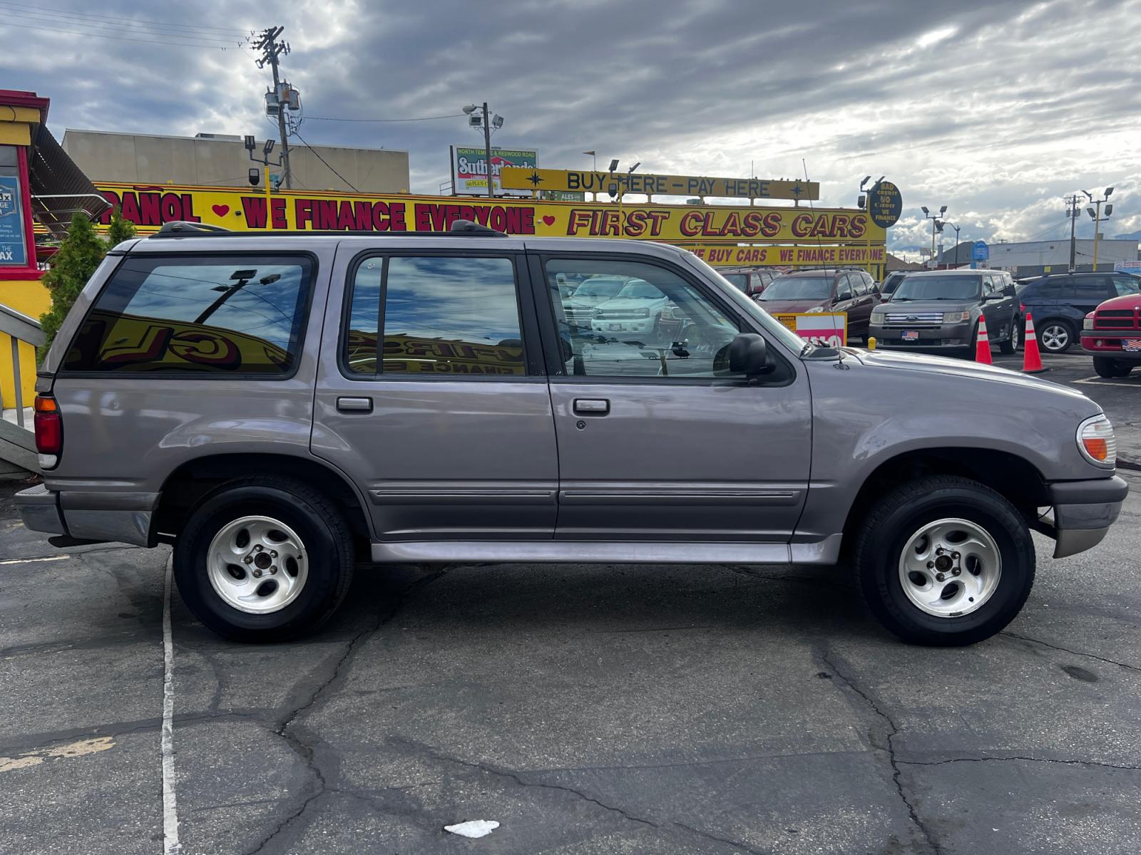 1997 Medium Graphite Metallic /Gray Cloth Ford Explorer XLT 4WD (1FMDU34X1VZ) with an 4.0L V6 engine, Automatic transmission, located at 801 South State Street, Salt Lake City, UT, 84111, (801) 328-0098, 40.751953, -111.888206 - ***REBUILT/RESTORED TITLE!!** Life is crazy. Now is the time to buy! All of our prices are just dollars above our cost. These prices will change as soon as life isn't so crazy. So please call or come in. We are here to save you a lot of money! Our service department is OPEN DAILY to help - Photo #5