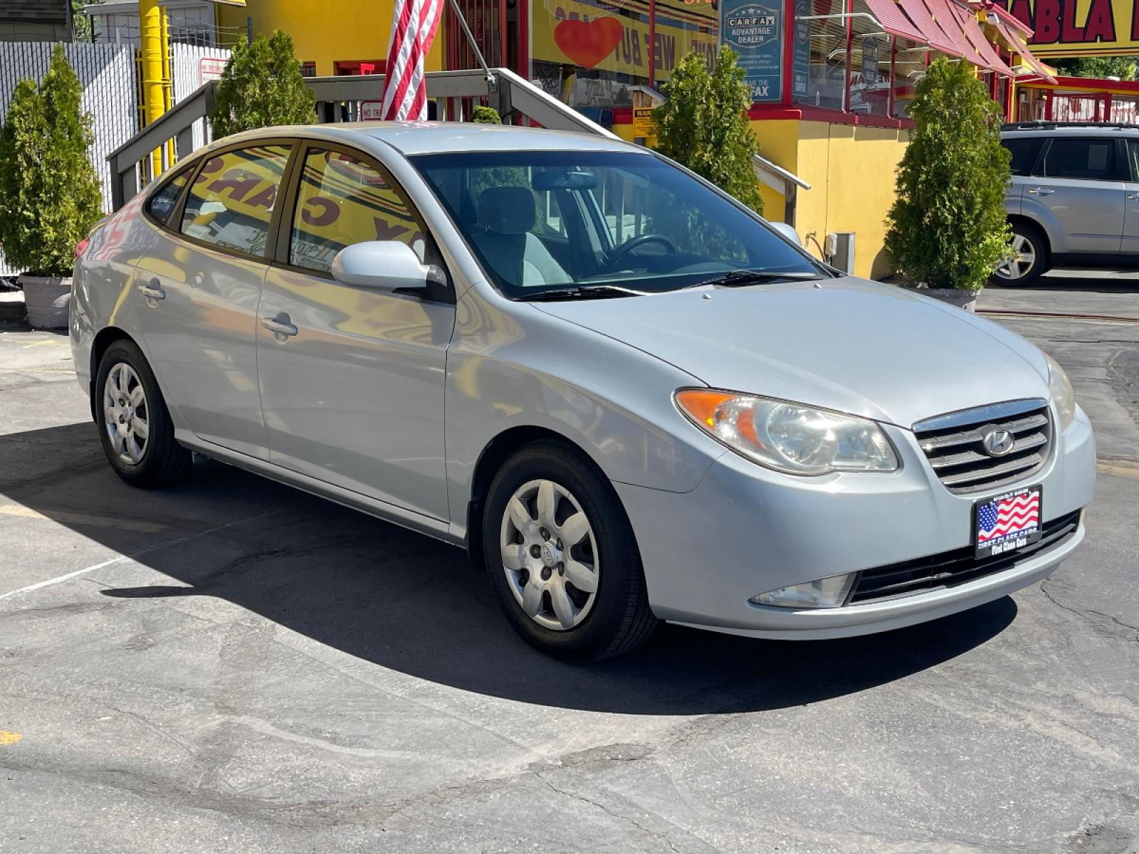 2008 Quicksilver Metallic /Gray Cloth Hyundai Elantra SE (KMHDU46D18U) with an 2.0L 4 Cyl. engine, Automatic transmission, located at 801 South State Street, Salt Lake City, UT, 84111, (801) 328-0098, 40.751953, -111.888206 - Life is crazy. Now is the time to buy! All of our prices are just dollars above our cost. These prices will change as soon as life isn't so crazy. So please call or come in. We are here to save you a lot of money! Our service department is OPEN DAILY to help with any of your service needs. P - Photo #4