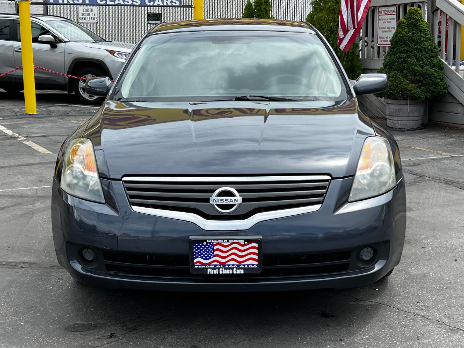 2009 Dark Slate Metallic /Gray Cloth Nissan Altima 2.5 S (1N4AL21E69N) with an 2.5L 4 Cyl. engine, Automatic transmission, located at 801 South State Street, Salt Lake City, UT, 84111, (801) 328-0098, 40.751953, -111.888206 - Life is crazy. Now is the time to buy! All of our prices are just dollars above our cost. These prices will change as soon as life isn't so crazy. So please call or come in. We are here to save you a lot of money! Our service department is OPEN DAILY to help with any of your service needs. P - Photo #3