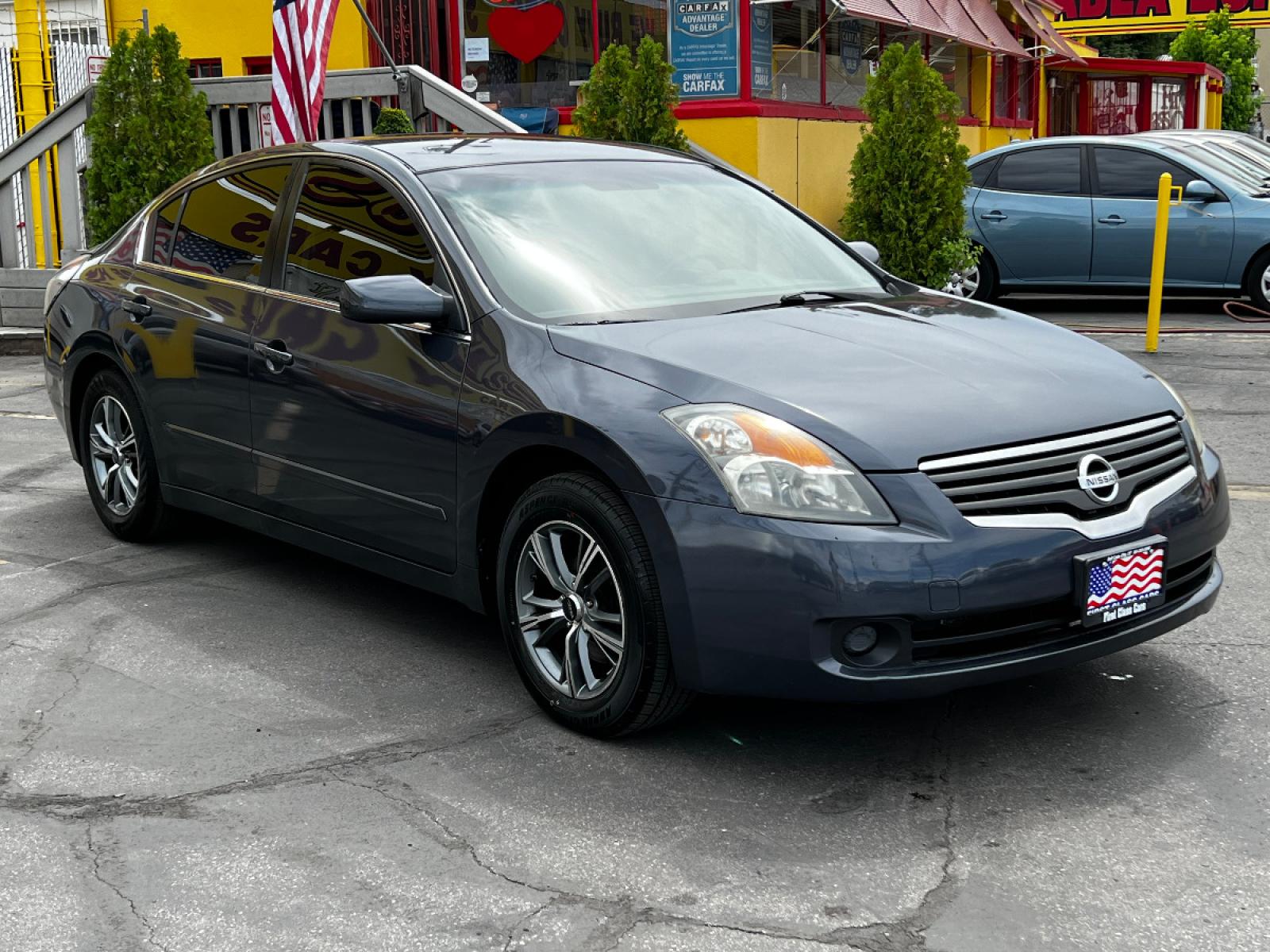 2009 Dark Slate Metallic /Gray Cloth Nissan Altima 2.5 S (1N4AL21E69N) with an 2.5L 4 Cyl. engine, Automatic transmission, located at 801 South State Street, Salt Lake City, UT, 84111, (801) 328-0098, 40.751953, -111.888206 - Life is crazy. Now is the time to buy! All of our prices are just dollars above our cost. These prices will change as soon as life isn't so crazy. So please call or come in. We are here to save you a lot of money! Our service department is OPEN DAILY to help with any of your service needs. P - Photo #4