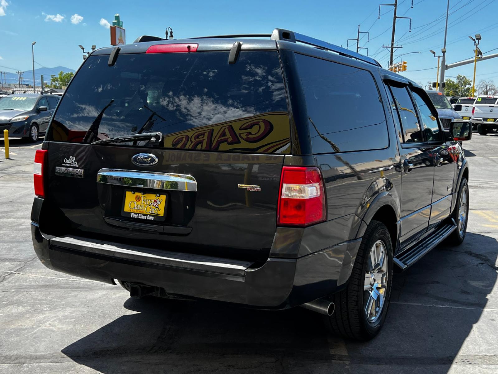 2007 Alloy Metallic /Black Leather Ford Expedition EL Limited 4WD (1FMFK20567L) with an 5.4L V8 engine, Automatic transmission, located at 801 South State Street, Salt Lake City, UT, 84111, (801) 328-0098, 40.751953, -111.888206 - Life is crazy. Now is the time to buy! All of our prices are just dollars above our cost. These prices will change as soon as life isn't so crazy. So please call or come in. We are here to save you a lot of money! Our service department is OPEN DAILY to help with any of your service needs. P - Photo #6