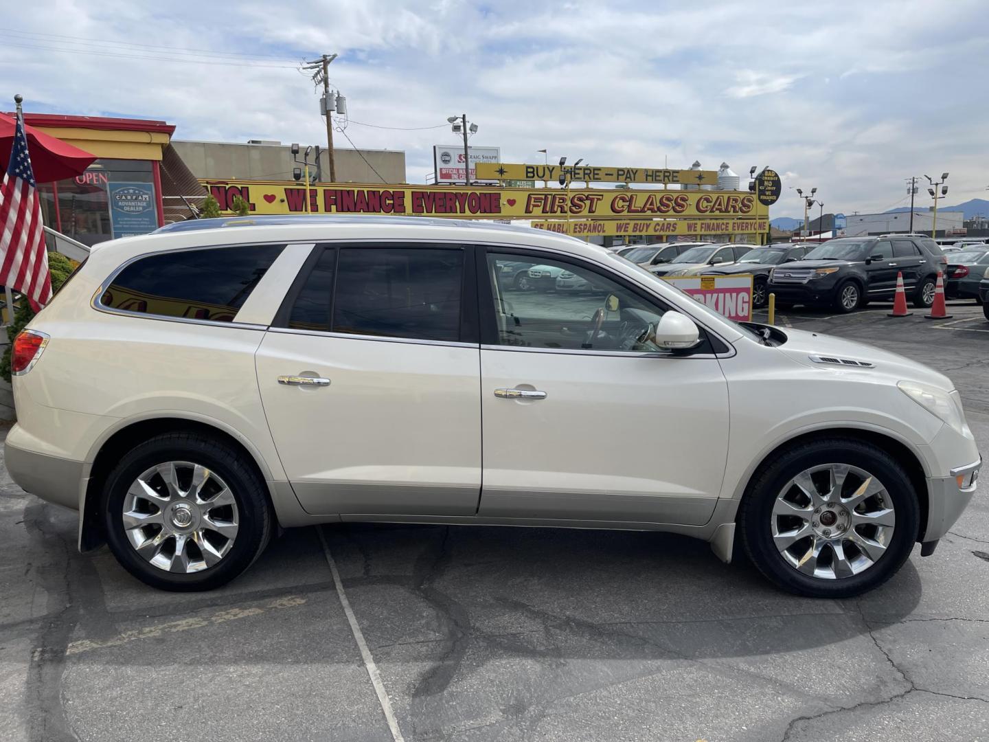 2011 White Diamond Pearl Buick Enclave CXL-2 AWD (5GAKVCEDXBJ) with an 3.6L V6 engine, Automatic transmission, located at 801 South State Street, Salt Lake City, UT, 84111, (801) 328-0098, 40.751953, -111.888206 - Clean title! Our service department is OPEN DAILY to help with any of your service needs. Please call for immediate appointment! Clean Title!! Extra clean!! Immaculate condition!! Free Carfax!! Must see!! Warranty available!! Free Carfax!!! Vehicle Features: Carfax Certified 2 Owners!, 20 - Photo#6