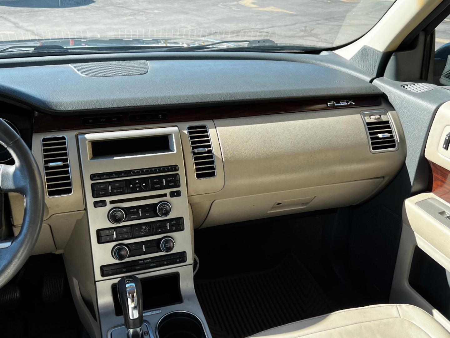 2009 Sterling Gray Metallic Ford Flex SEL (2FMDK52C49B) with an 3.5L V6 engine, Automatic transmission, located at 801 South State Street, Salt Lake City, UT, 84111, (801) 328-0098, 40.751953, -111.888206 - Super Clean nice car! 3rd row seating, leather fully loaded! Great family vehicle! Clean Title!! Extra clean!! Immaculate condition!! Free Carfax!! Must see!! Warranty available!! Free Carfax!!! Vehicle Features:ABS Brakes, Air Conditioning, Alloy Wheels, AM/FM Stereo, Automatic Transmission, A - Photo#19
