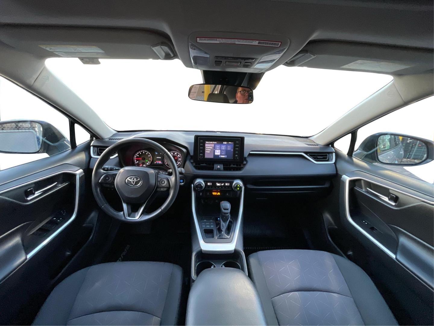2019 Silver Sky Metallic /Black Cloth Toyota RAV4 XLE AWD (2T3P1RFV6KC) with an 2.5L 4 Cyl. engine, Automatic transmission, located at 801 South State Street, Salt Lake City, UT, 84111, (801) 328-0098, 40.751953, -111.888206 - *All advertised prices are just dollars above cost to make room for new inventory these are our cash prices plus taxes, licensing and dealer fees. Additional fees may apply for financing! Please contact dealer sales rep for more info. These are our very lowest cash prices we can offer on our - Photo#21