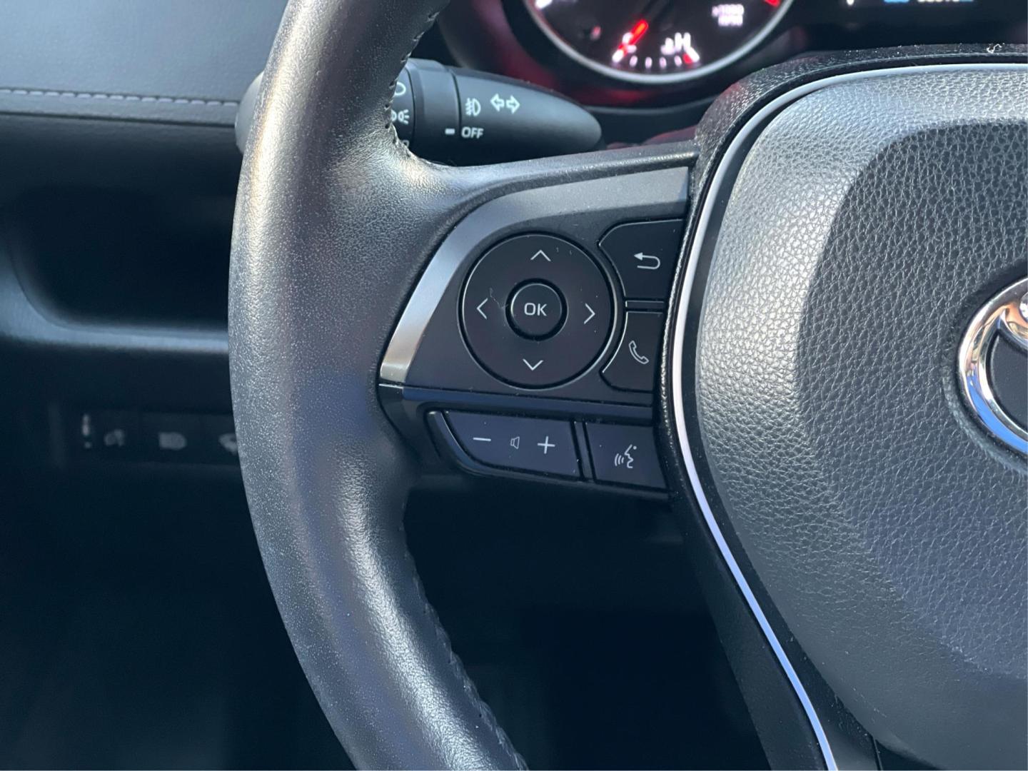 2019 Silver Sky Metallic /Black Cloth Toyota RAV4 XLE AWD (2T3P1RFV6KC) with an 2.5L 4 Cyl. engine, Automatic transmission, located at 801 South State Street, Salt Lake City, UT, 84111, (801) 328-0098, 40.751953, -111.888206 - *All advertised prices are just dollars above cost to make room for new inventory these are our cash prices plus taxes, licensing and dealer fees. Additional fees may apply for financing! Please contact dealer sales rep for more info. These are our very lowest cash prices we can offer on our - Photo#22