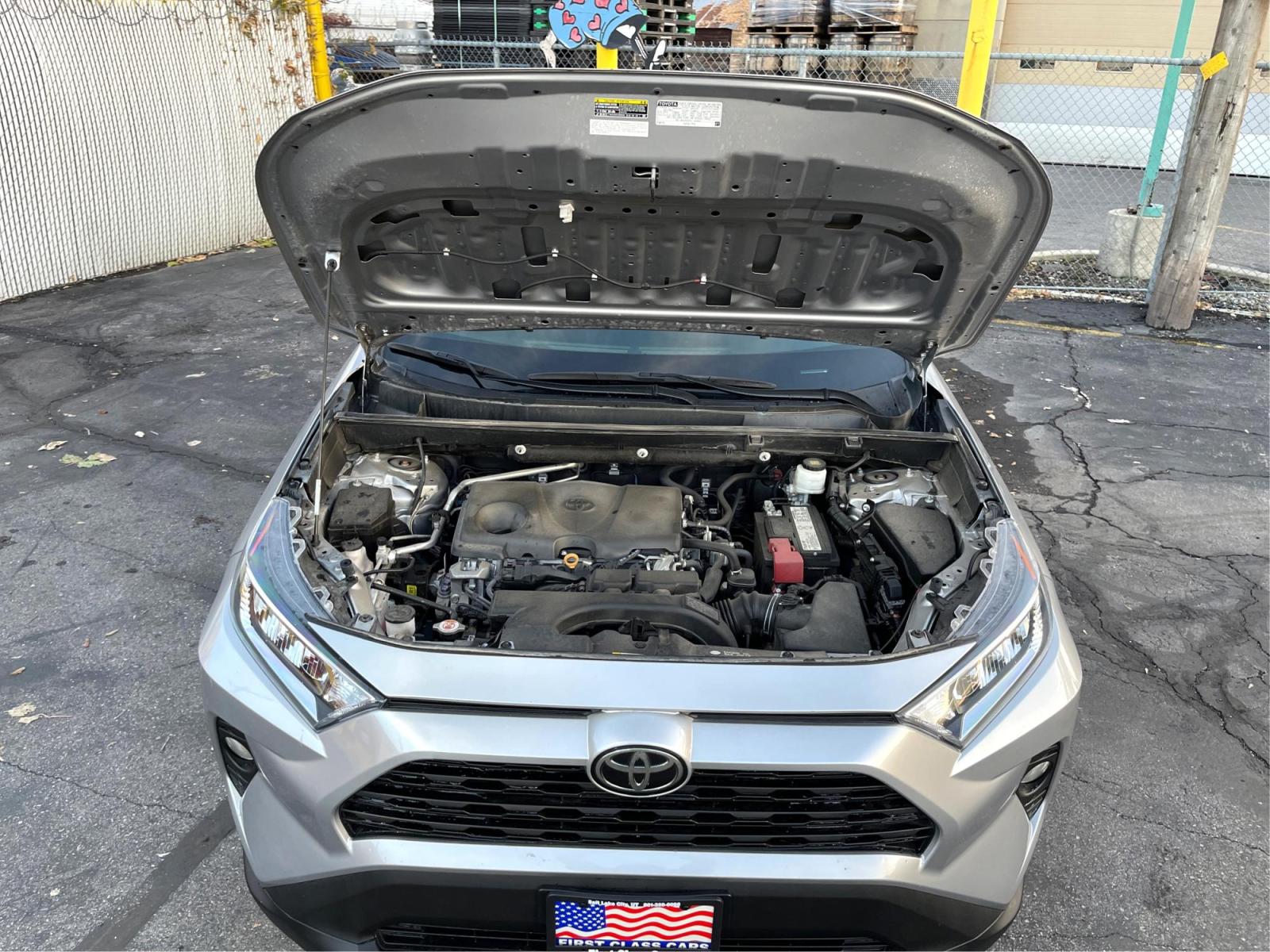2019 Silver Sky Metallic /Black Cloth Toyota RAV4 XLE AWD (2T3P1RFV6KC) with an 2.5L 4 Cyl. engine, Automatic transmission, located at 801 South State Street, Salt Lake City, UT, 84111, (801) 328-0098, 40.751953, -111.888206 - Low Miles! Free Carfax!!! Wow! Extra clean!! Immaculate condition!! Dry Climate, No Rust, No Salt, No Snow, No Kids!! Free Carfax!! Must see!! Go to www.firstclasscars.com for more information and full disclaimer pertaining to the sale of this car Our service department is OPEN DAILY to help w - Photo #10