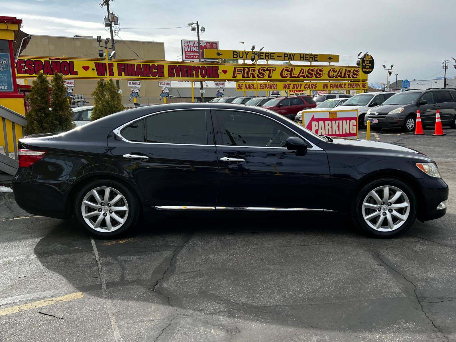 2007 Blue /Tan Leather Lexus LS 460 (JTHBL46F375) with an 4.6L V8 engine, Automatic transmission, located at 801 South State Street, Salt Lake City, UT, 84111, (801) 328-0098, 40.751953, -111.888206 - Life is crazy. Now is the time to buy! All of our prices are just dollars above our cost. These prices will change as soon as life isn't so crazy. So please call or come in. We are here to save you a lot of money! Our service department is OPEN DAILY to help with any of your service needs. P - Photo #5