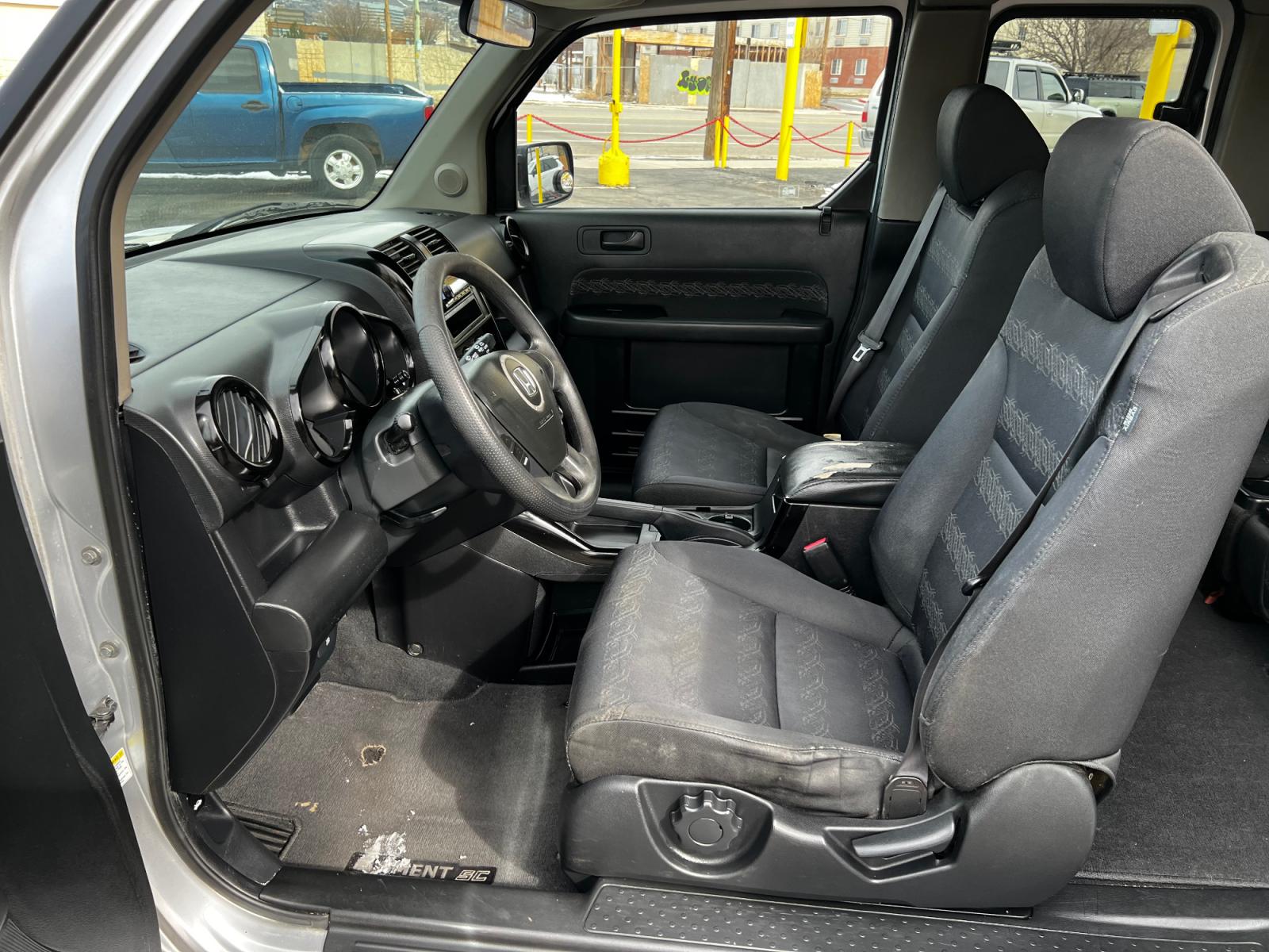 2007 Alabaster Silver Metallic /Gray Cloth Honda Element SC 2WD AT (5J6YH18977L) with an 2.4L 4 Cyl. engine, Automatic transmission, located at 801 South State Street, Salt Lake City, UT, 84111, (801) 328-0098, 40.751953, -111.888206 - Life is crazy. Now is the time to buy! All of our prices are just dollars above our cost. These prices will change as soon as life isn't so crazy. So please call or come in. We are here to save you a lot of money! Our service department is OPEN DAILY to help with any of your service needs. P - Photo #14