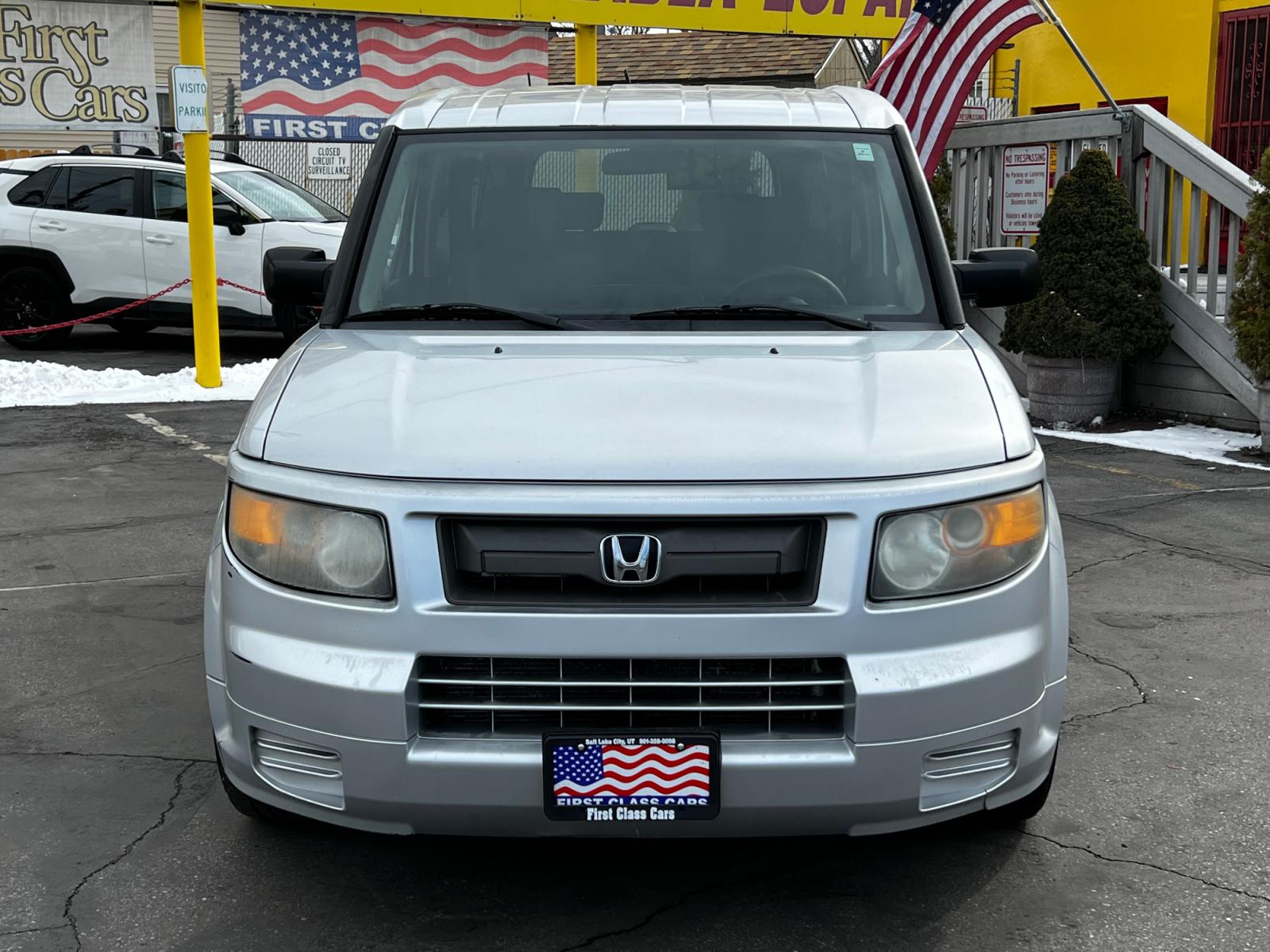 2007 Alabaster Silver Metallic /Gray Cloth Honda Element SC 2WD AT (5J6YH18977L) with an 2.4L 4 Cyl. engine, Automatic transmission, located at 801 South State Street, Salt Lake City, UT, 84111, (801) 328-0098, 40.751953, -111.888206 - Life is crazy. Now is the time to buy! All of our prices are just dollars above our cost. These prices will change as soon as life isn't so crazy. So please call or come in. We are here to save you a lot of money! Our service department is OPEN DAILY to help with any of your service needs. P - Photo #3