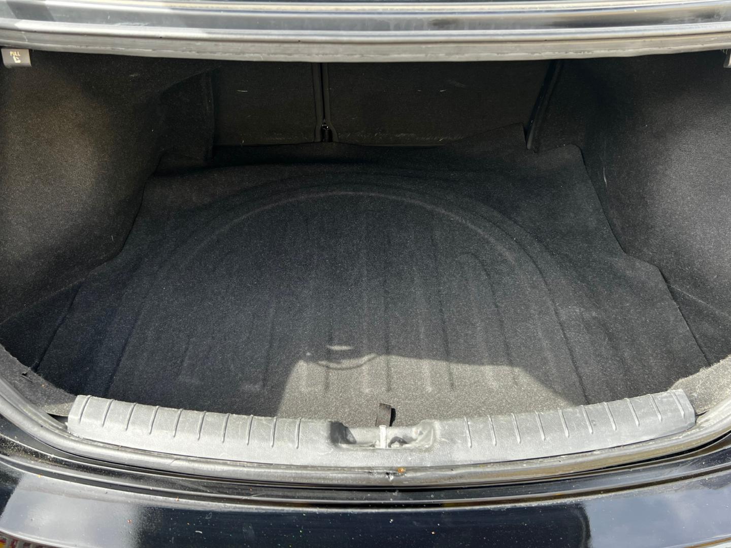 2017 Black Noir Pearl /Gray Cloth Hyundai Elantra SE (5NPD74LF8HH) with an 1.8L 4 Cyl. engine, Automatic transmission, located at 801 South State Street, Salt Lake City, UT, 84111, (801) 328-0098, 40.751953, -111.888206 - Excellent condition! Great gas saver! Great affordable car at a great price! Must see car!!! Free Carfax!!! Wow! Extra clean!! Immaculate condition!! Free Carfax!! Must see!! Go to www.firstclasscars.com for more information and full disclaimer pertaining to the sale of this car. Our service depart - Photo#22