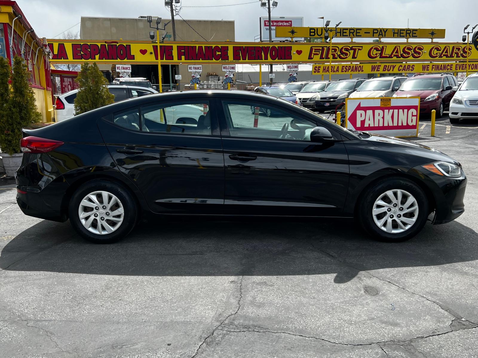 2017 Black Noir Pearl /Gray Cloth Hyundai Elantra SE (5NPD74LF8HH) with an 1.8L 4 Cyl. engine, Automatic transmission, located at 801 South State Street, Salt Lake City, UT, 84111, (801) 328-0098, 40.751953, -111.888206 - Life is crazy. Now is the time to buy! All of our prices are just dollars above our cost. These prices will change as soon as life isn't so crazy. So please call or come in. We are here to save you a lot of money! Our service department is OPEN DAILY to help with any of your service needs. P - Photo #5