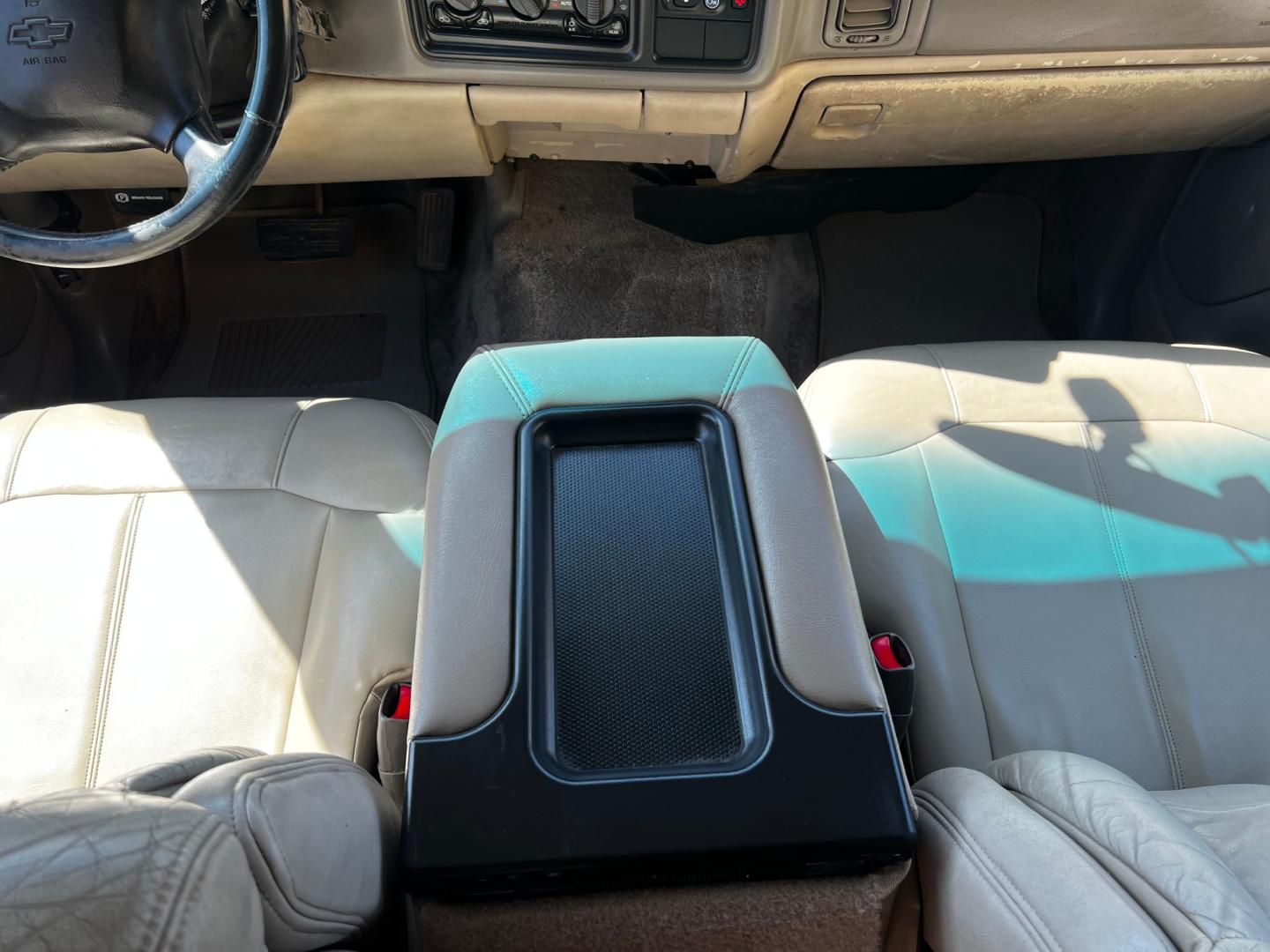 2001 Pewter Metallic /Tan Leather Chevrolet Suburban LT C1500 2WD (3GNEC16T41G) with an 5.3L V8 engine, Automatic transmission, located at 801 South State Street, Salt Lake City, UT, 84111, (801) 328-0098, 40.751953, -111.888206 - Life is crazy. Now is the time to buy! All of our prices are just dollars above our cost. These prices will change as soon as life isn't so crazy. So please call or come in. We are here to save you a lot of money! Our service department is OPEN DAILY to help with any of your service needs. P - Photo#22