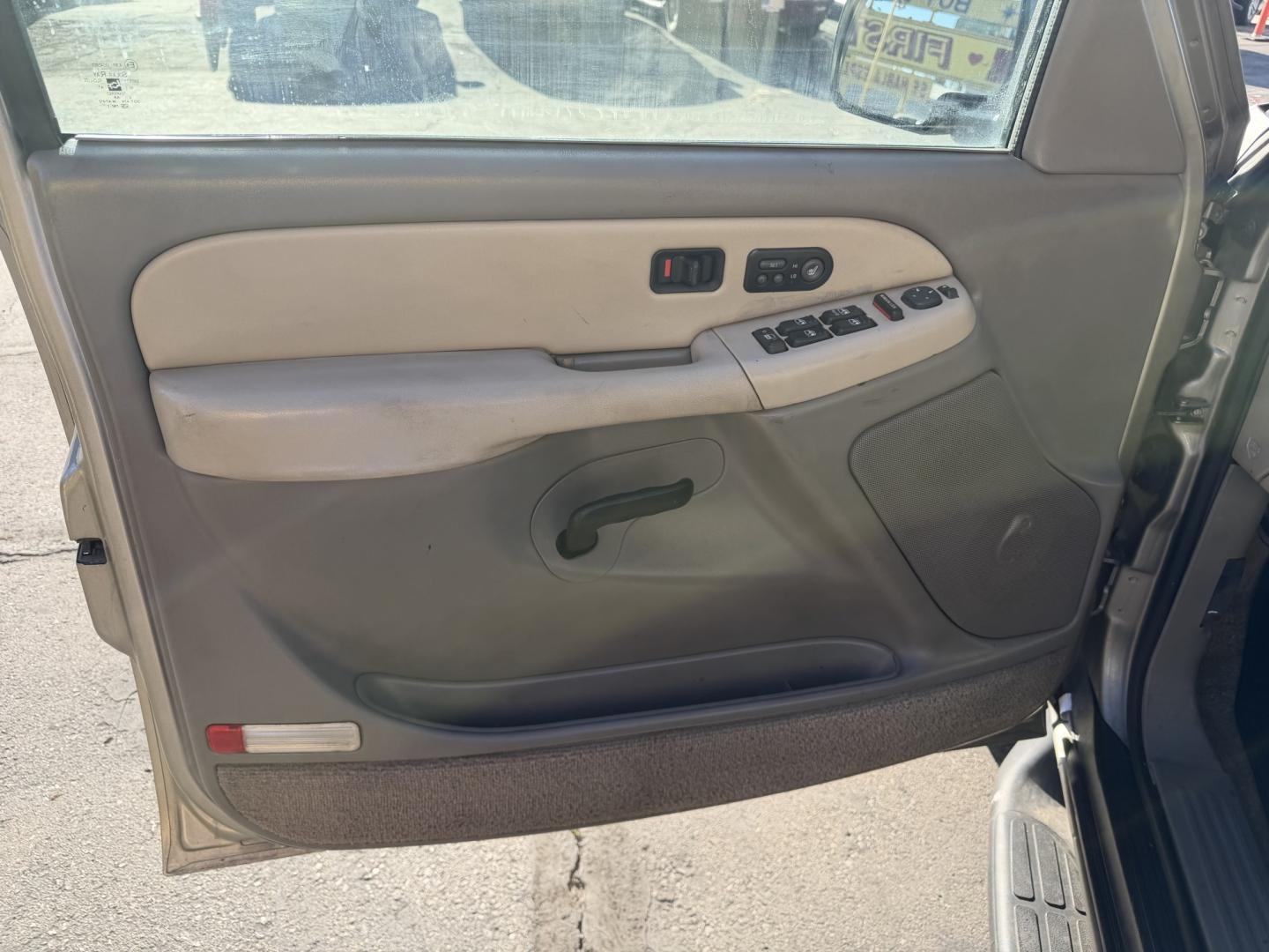 2001 Pewter Metallic /Tan Leather Chevrolet Suburban LT C1500 2WD (3GNEC16T41G) with an 5.3L V8 engine, Automatic transmission, located at 801 South State Street, Salt Lake City, UT, 84111, (801) 328-0098, 40.751953, -111.888206 - Life is crazy. Now is the time to buy! All of our prices are just dollars above our cost. These prices will change as soon as life isn't so crazy. So please call or come in. We are here to save you a lot of money! Our service department is OPEN DAILY to help with any of your service needs. P- Photo#16