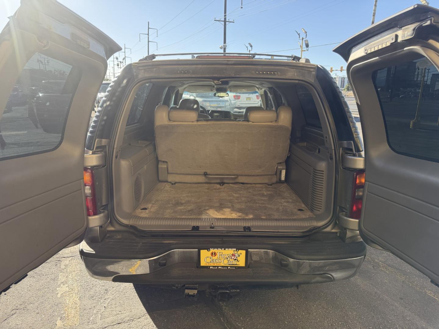 2001 Pewter Metallic /Tan Leather Chevrolet Suburban LT C1500 2WD (3GNEC16T41G) with an 5.3L V8 engine, Automatic transmission, located at 801 South State Street, Salt Lake City, UT, 84111, (801) 328-0098, 40.751953, -111.888206 - Life is crazy. Now is the time to buy! All of our prices are just dollars above our cost. These prices will change as soon as life isn't so crazy. So please call or come in. We are here to save you a lot of money! Our service department is OPEN DAILY to help with any of your service needs. P- Photo#22