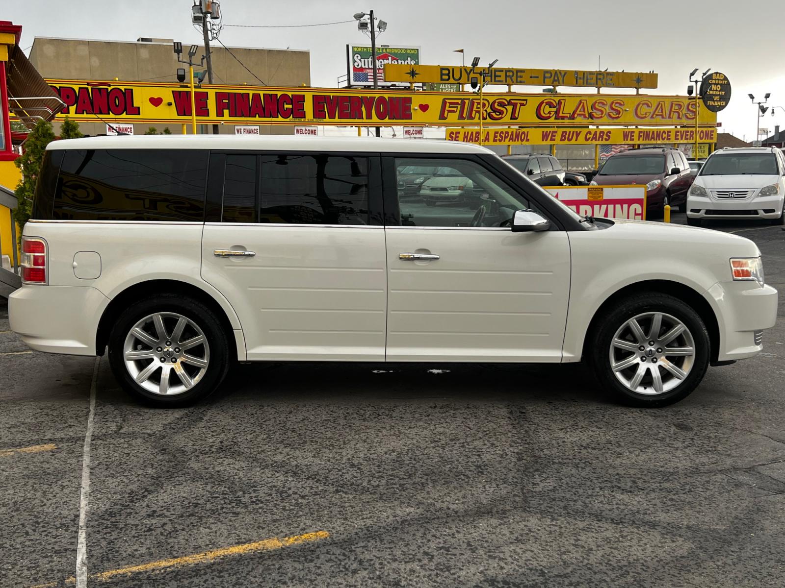 2009 Oxford White /Tan Leather Ford Flex Limited AWD (2FMEK63C59B) with an 3.5L V6 engine, Automatic transmission, located at 801 South State Street, Salt Lake City, UT, 84111, (801) 328-0098, 40.751953, -111.888206 - Life is crazy. Now is the time to buy! All of our prices are just dollars above our cost. These prices will change as soon as life isn't so crazy. So please call or come in. We are here to save you a lot of money! Our service department is OPEN DAILY to help with any of your service needs. P - Photo #5