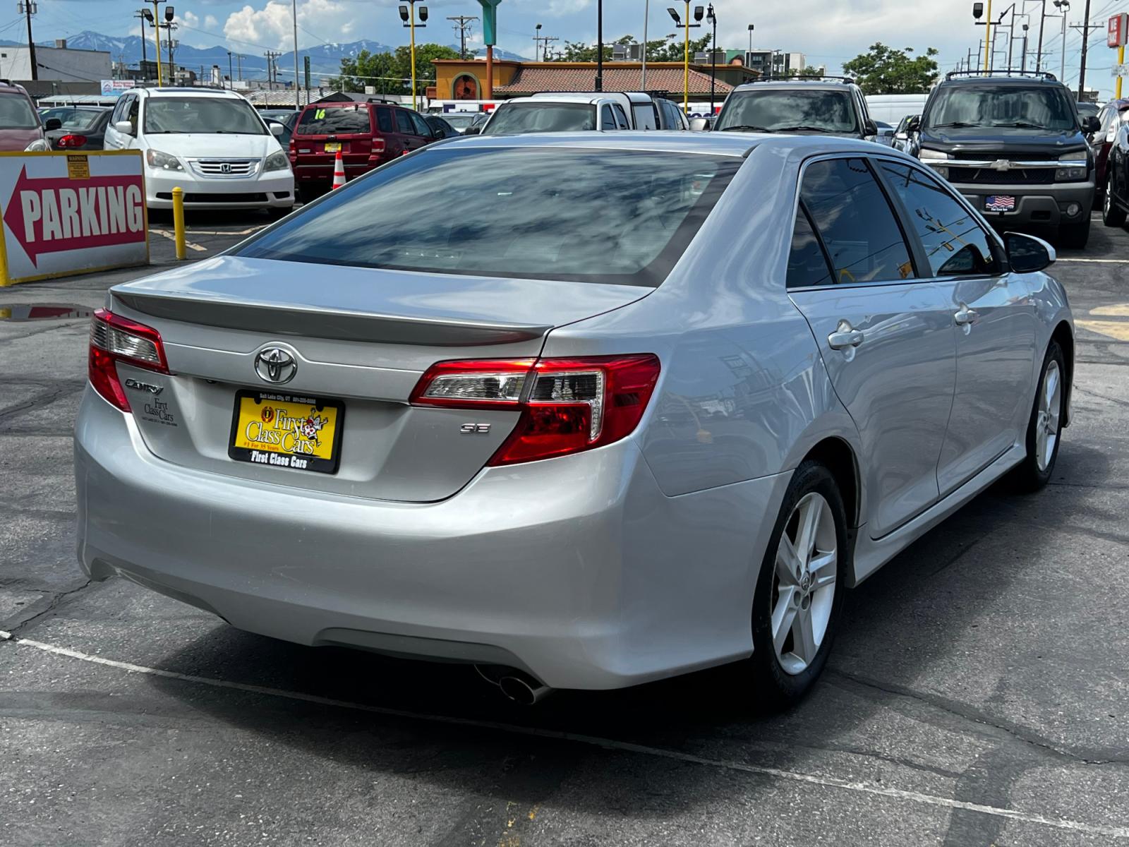 2014 Silver Streak Mica /Black Toyota Camry SE (4T1BF1FK9EU) with an 2.5L 4 Cyl. engine, Automatic transmission, located at 801 South State Street, Salt Lake City, UT, 84111, (801) 328-0098, 40.751953, -111.888206 - Life is crazy. Now is the time to buy! All of our prices are just dollars above our cost. These prices will change as soon as life isn't so crazy. So please call or come in. We are here to save you a lot of money! Our service department is OPEN DAILY to help with any of your service needs. P - Photo #6