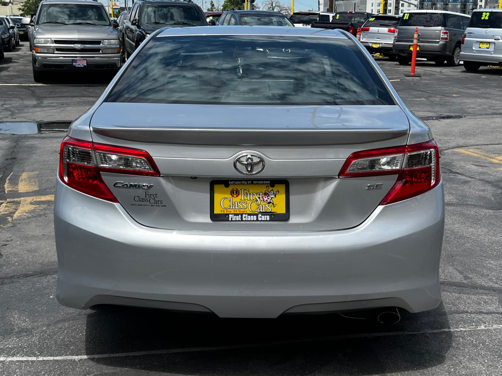 2014 Silver Streak Mica /Black Toyota Camry SE (4T1BF1FK9EU) with an 2.5L 4 Cyl. engine, Automatic transmission, located at 801 South State Street, Salt Lake City, UT, 84111, (801) 328-0098, 40.751953, -111.888206 - Life is crazy. Now is the time to buy! All of our prices are just dollars above our cost. These prices will change as soon as life isn't so crazy. So please call or come in. We are here to save you a lot of money! Our service department is OPEN DAILY to help with any of your service needs. P - Photo #7
