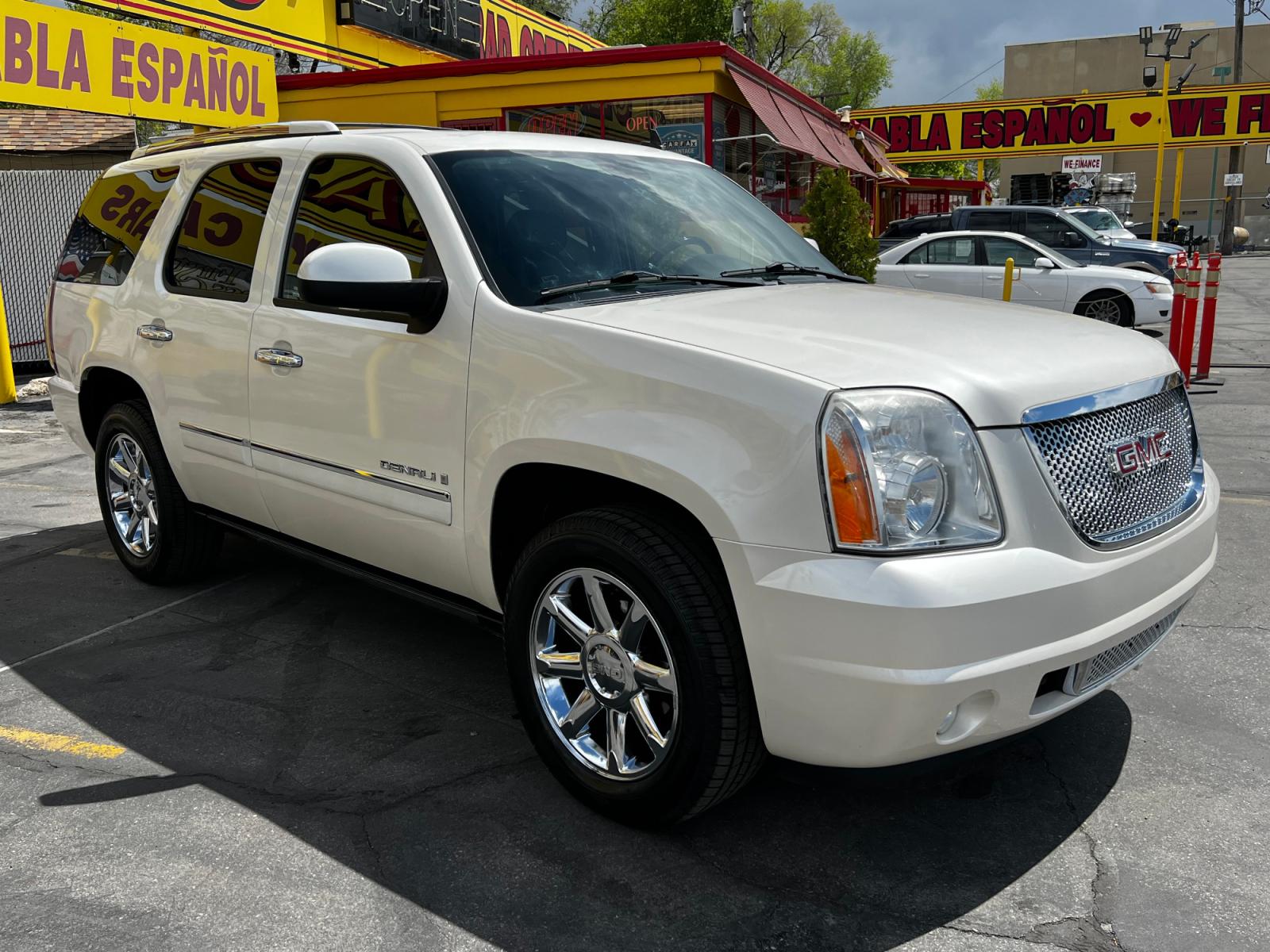 2009 White /Black Leather GMC Yukon Denali Denali 4WD (1GKFK03239R) with an 6.2L V8 engine, Automatic transmission, located at 801 South State Street, Salt Lake City, UT, 84111, (801) 328-0098, 40.751953, -111.888206 - Life is crazy. Now is the time to buy! All of our prices are just dollars above our cost. These prices will change as soon as life isn't so crazy. So please call or come in. We are here to save you a lot of money! Our service department is OPEN DAILY to help with any of your service needs. P - Photo #4