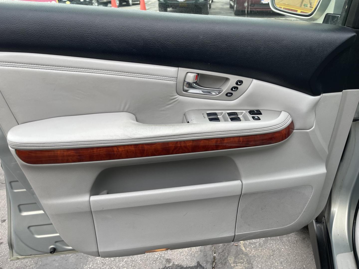 2004 Bamboo Pearl /Tan Leather Lexus RX 330 4WD (JTJHA31U140) with an 3.3L V6 engine, Automatic transmission, located at 801 South State Street, Salt Lake City, UT, 84111, (801) 328-0098, 40.751953, -111.888206 - Clean Title!! Extra clean!! Immaculate condition!! Free Carfax!! Must see!! Warranty available!! Free Carfax!!! Vehicle Features:4WD/AWD, ABS Brakes, AM/FM Stereo, Air Conditioning, Alloy Wheels, Automatic Transmission, CD Audio, Cassette Player, Cruise Control, Front Seat Heaters, Leather Seat - Photo#15