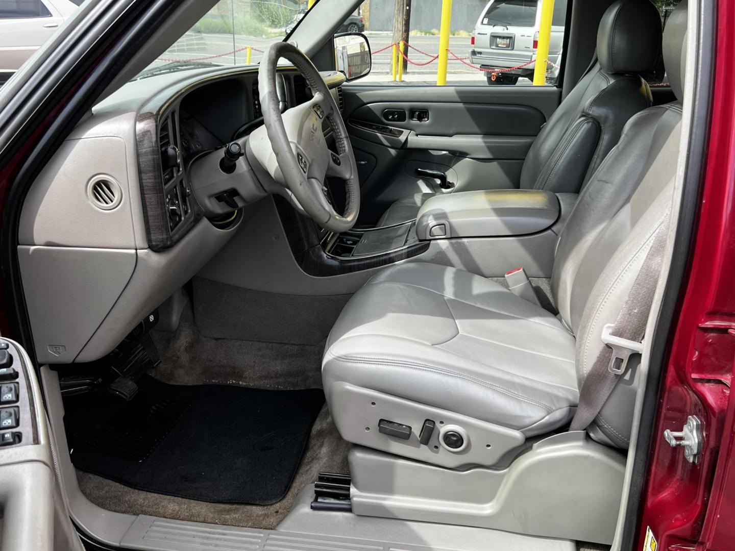 2005 Sport Red Metallic /Gray Leather GMC Yukon Denali Denali (1GKEK63U55J) with an 6.0L V8 engine, Automatic transmission, located at 801 South State Street, Salt Lake City, UT, 84111, (801) 328-0098, 40.751953, -111.888206 - We are here to save you a lot of money! Our service department is OPEN DAILY to help with any of your service needs. Please call for immediate appointment! Clean Title!! Extra clean!! Immaculate condition!! Free Carfax!! Must see!! Warranty available!! Free Carfax!!! Vehicle Features:Dena - Photo#8