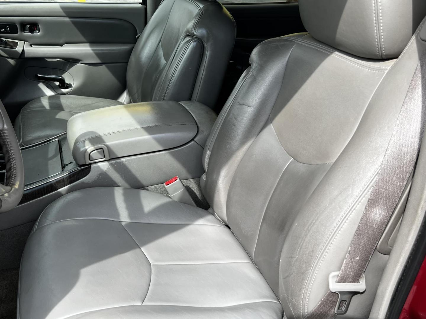 2005 Sport Red Metallic /Gray Leather GMC Yukon Denali Denali (1GKEK63U55J) with an 6.0L V8 engine, Automatic transmission, located at 801 South State Street, Salt Lake City, UT, 84111, (801) 328-0098, 40.751953, -111.888206 - We are here to save you a lot of money! Our service department is OPEN DAILY to help with any of your service needs. Please call for immediate appointment! Clean Title!! Extra clean!! Immaculate condition!! Free Carfax!! Must see!! Warranty available!! Free Carfax!!! Vehicle Features:Dena - Photo#9