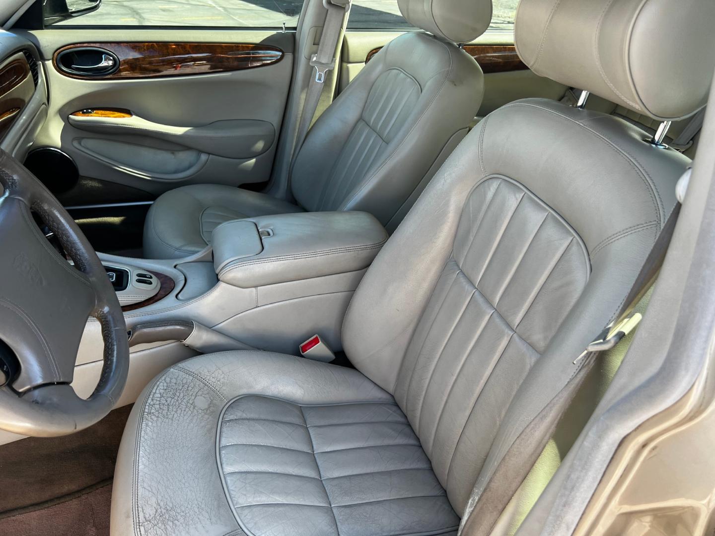 1999 Topaz Metallic /Tan Leather Jaguar XJ Sedan XJ8 L (SAJHX6047XC) with an 4.0L V8 engine, Automatic transmission, located at 801 South State Street, Salt Lake City, UT, 84111, (801) 328-0098, 40.751953, -111.888206 - Life is crazy. Now is the time to buy! All of our prices are just dollars above our cost. These prices will change as soon as life isn't so crazy. So please call or come in. We are here to save you a lot of money! Our service department is OPEN DAILY to help with any of your service needs. Please ca - Photo#14