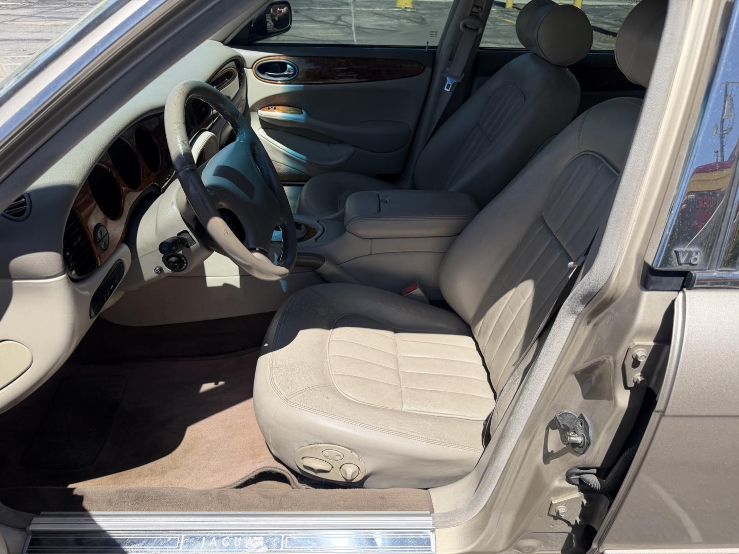 1999 Topaz Metallic /Tan Leather Jaguar XJ Sedan XJ8 L (SAJHX6047XC) with an 4.0L V8 engine, Automatic transmission, located at 801 South State Street, Salt Lake City, UT, 84111, (801) 328-0098, 40.751953, -111.888206 - Life is crazy. Now is the time to buy! All of our prices are just dollars above our cost. These prices will change as soon as life isn't so crazy. So please call or come in. We are here to save you a lot of money! Our service department is OPEN DAILY to help with any of your service needs. Please ca - Photo#13