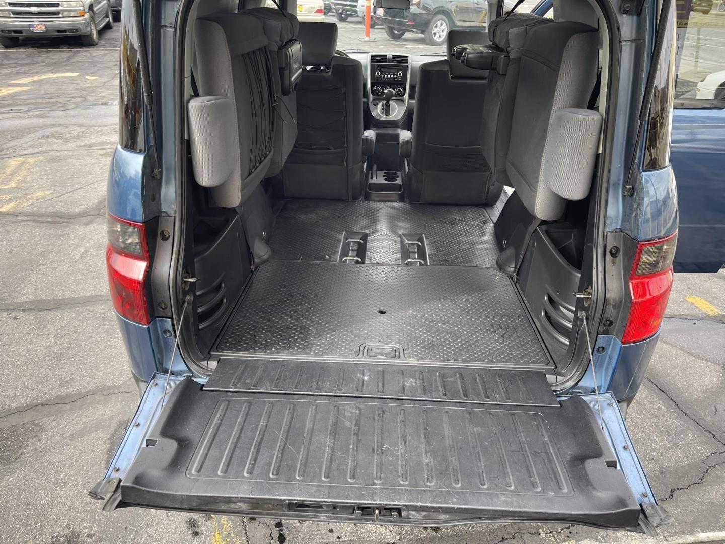 2008 Fiji Blue Pearl /Gray Cloth Honda Element EX 4WD AT (5J6YH28788L) with an 2.4L 4 Cyl. engine, Automatic transmission, located at 801 South State Street, Salt Lake City, UT, 84111, (801) 328-0098, 40.751953, -111.888206 - Clean hard to find AWD Honda Element Clean title! Tires are in good condition, great gas mileage commuter car. Vehicle Features:Awd, automatic, 2.4 liter 4 cylinder, power windows, power locks, fold away seats, plastic flooring, AM/FM/CD, rear moon roof, keyless entry, alloy wheels, cloth seats - Photo#17