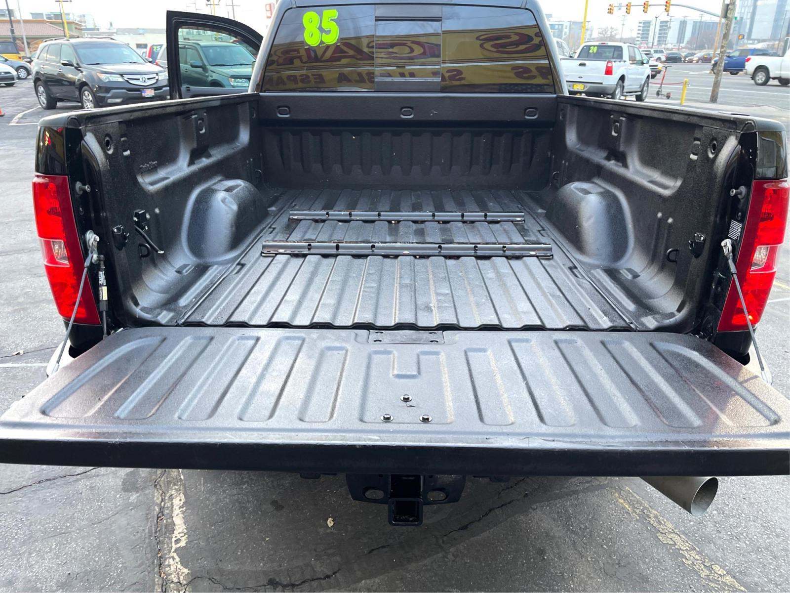 2012 Black /Black Chevrolet Silverado 3500HD (1GC4K1E81CF) , Allison Transmission transmission, located at 801 South State Street, Salt Lake City, UT, 84111, (801) 328-0098, 40.751953, -111.888206 - 3500HD LTZ DURAMAX DIESEL 6.6L, Loaded with features, 4x4, ALLISON TRANSMISSION, GREAT TIRES, BED LINER, LEATHER SEATS, BACKUP CAMERA, POWER SEATS, POWER LOCKS, POWER WINDOWS, Parking Sensors, AM/FM Aux input, Blutooth, GPS Navigation system, Rear Entertainment system, - Photo #12