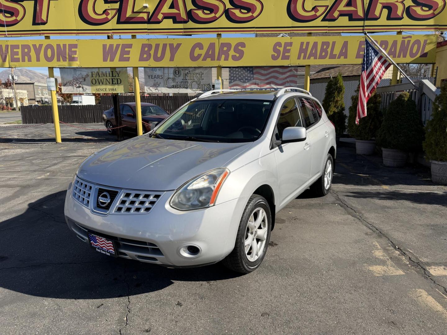 2009 Liquid Silver Metallic /Black Nissan Rogue SL (JN8AS58V29W) with an 2.5L I4 engine, AUTOMATIC transmission, located at 801 South State Street, Salt Lake City, UT, 84111, (801) 328-0098, 40.751953, -111.888206 - Clean title! In great condition! Perfect family suv for winter time! Great in the snow 4x4. Features: 4WD/AWD, ABS Brakes, AM/FM Stereo, Air Conditioning, Alloy Wheels, Automatic Transmission, Auxiliary Audio Input, Bluetooth Technology, CD Audio, Cloth Seats, Cruise Control, Overhead Airbags, Powe - Photo#1