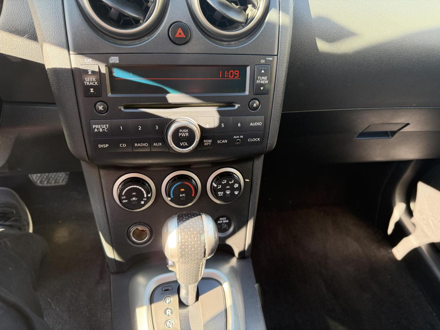 2009 Liquid Silver Metallic /Black Nissan Rogue SL (JN8AS58V29W) with an 2.5L I4 engine, AUTOMATIC transmission, located at 801 South State Street, Salt Lake City, UT, 84111, (801) 328-0098, 40.751953, -111.888206 - Clean title! In great condition! Perfect family suv for winter time! Great in the snow 4x4. Features: 4WD/AWD, ABS Brakes, AM/FM Stereo, Air Conditioning, Alloy Wheels, Automatic Transmission, Auxiliary Audio Input, Bluetooth Technology, CD Audio, Cloth Seats, Cruise Control, Overhead Airbags, Powe - Photo#15