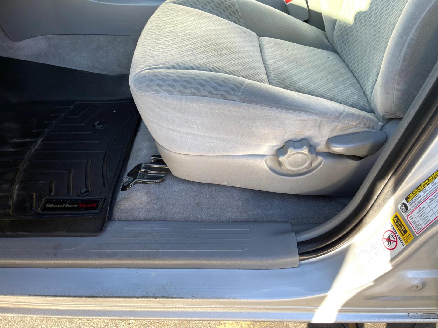 2010 Silver Sky Metallic /Gray Toyota Tacoma Prerunner (3TMJU4GN0AM) with an 4.0 L V6 vvt-i engine, AUTOMATIC transmission, located at 801 South State Street, Salt Lake City, UT, 84111, (801) 328-0098, 40.751953, -111.888206 - Experience unbeatable durability with this 2010 Toyota Tacoma. Reliable with impressive off-road capabilities, it offers a smooth ride and a comfortable, well-built interior. A dream for any adventurer. Own the road - and everywhere beyond. Get it used for a great value. Live the Toyota Tacoma exper - Photo#25
